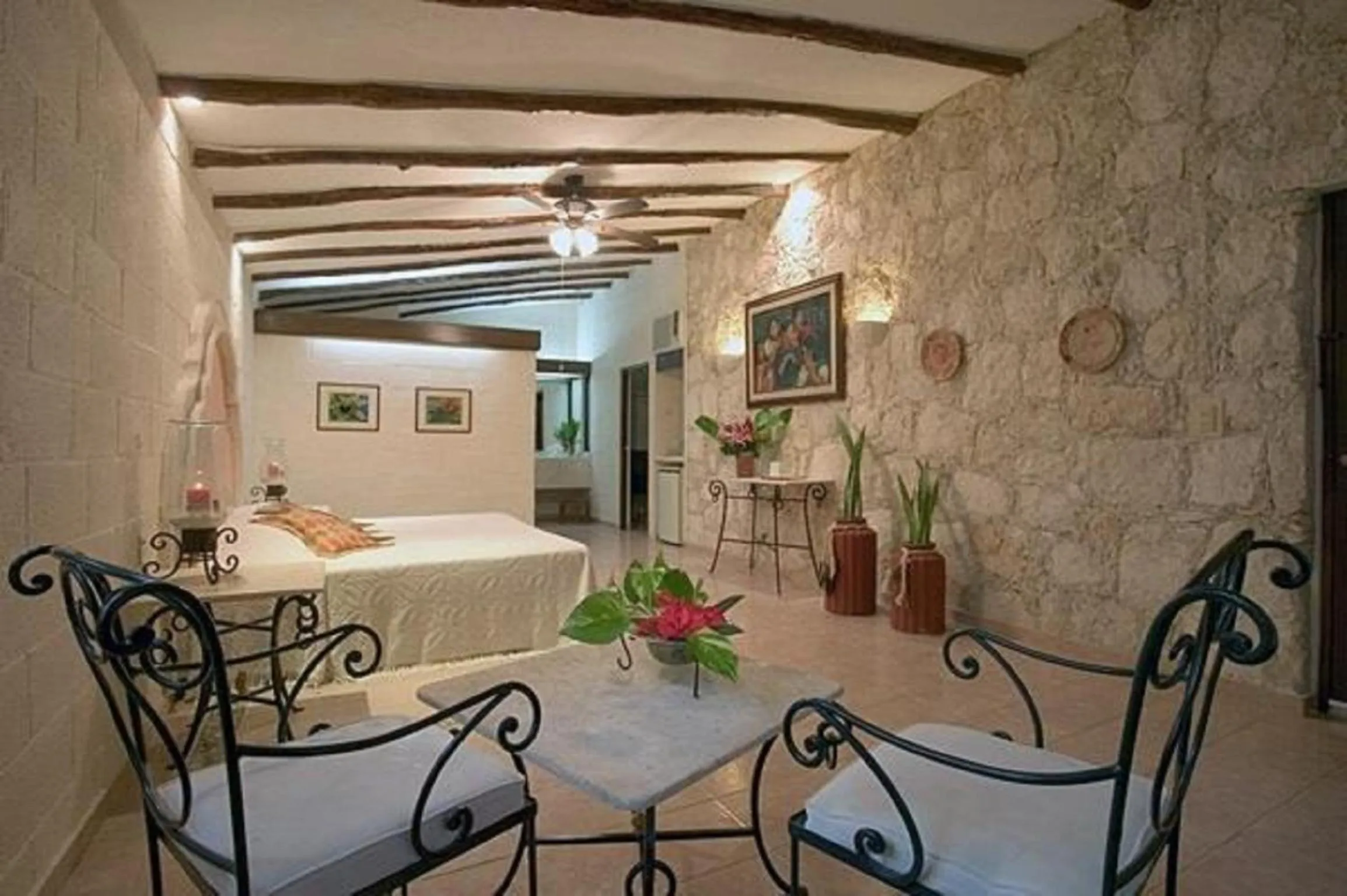 Photo of the whole room, Bed in Hacienda Chichen Resort and Yaxkin Spa