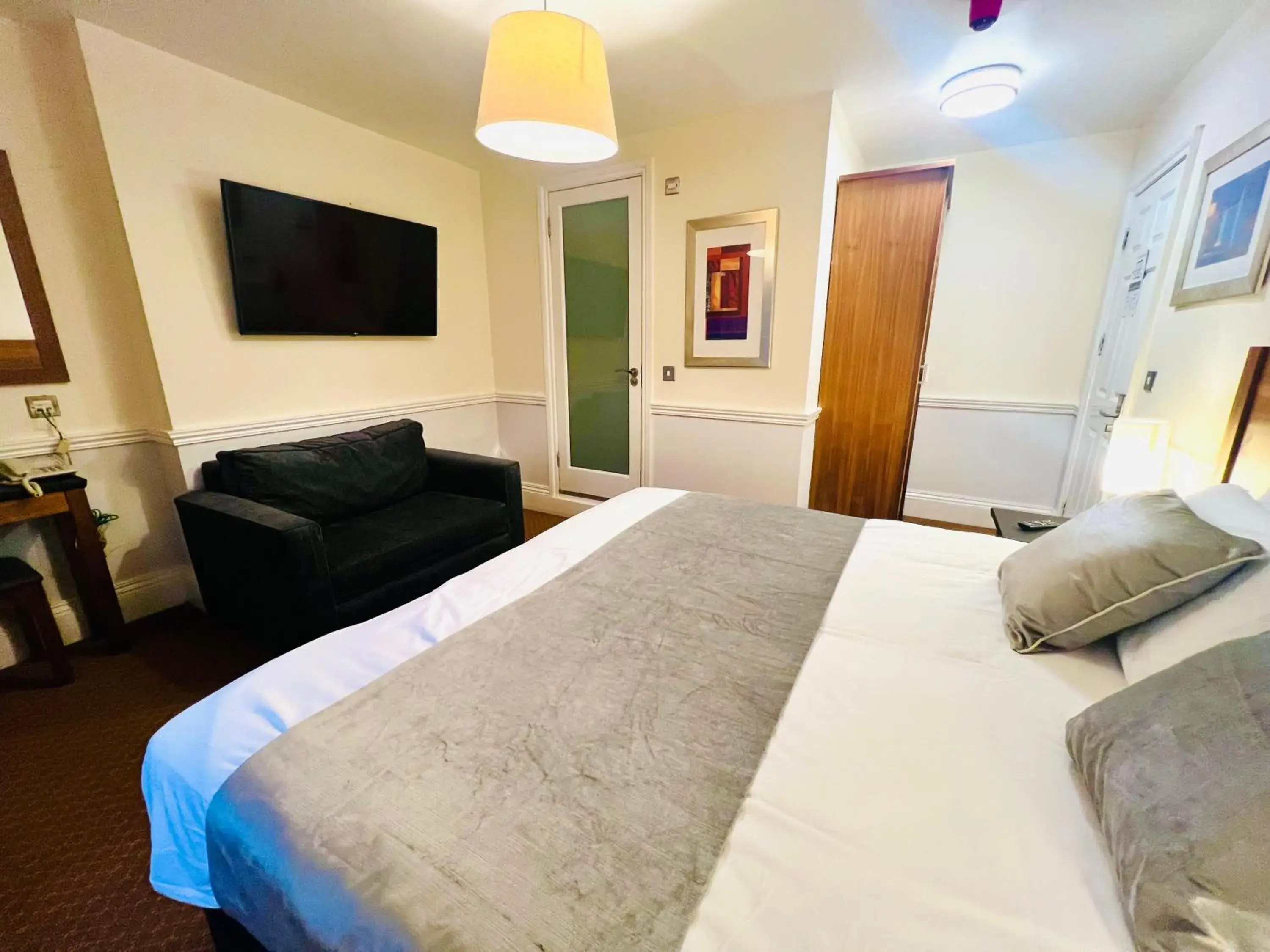 Triple Room in Hotel Cavendish Triple Room in Hotel Cavendish