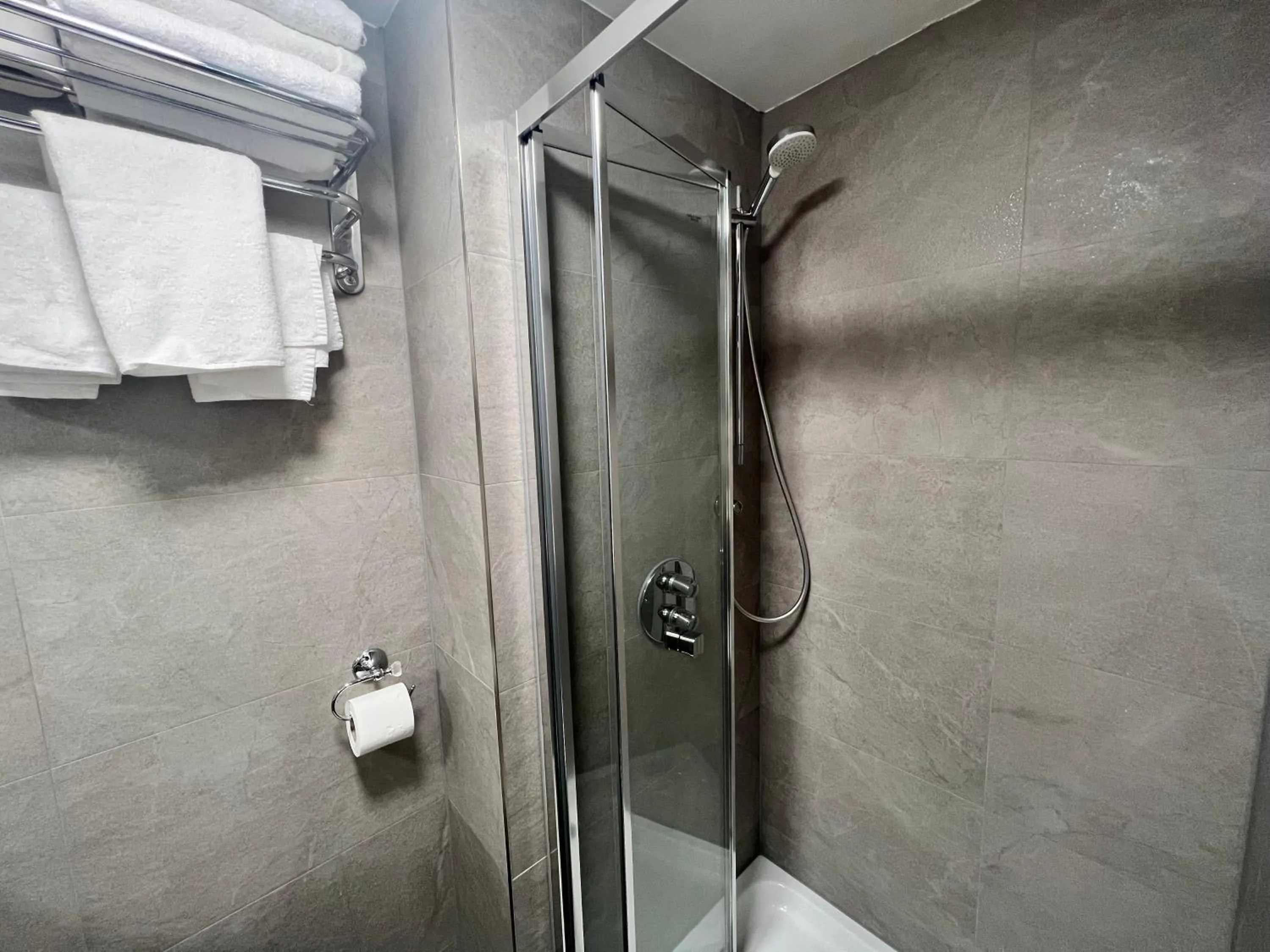 Bathroom in Hotel Cavendish