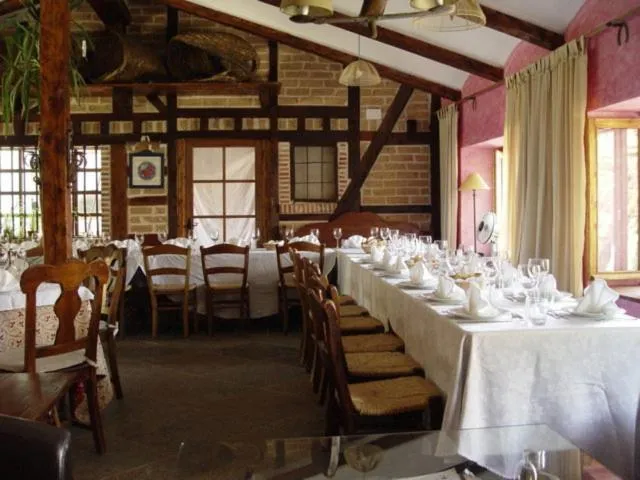 Restaurant/places to eat in Hospedium Hacienda Las Cavas