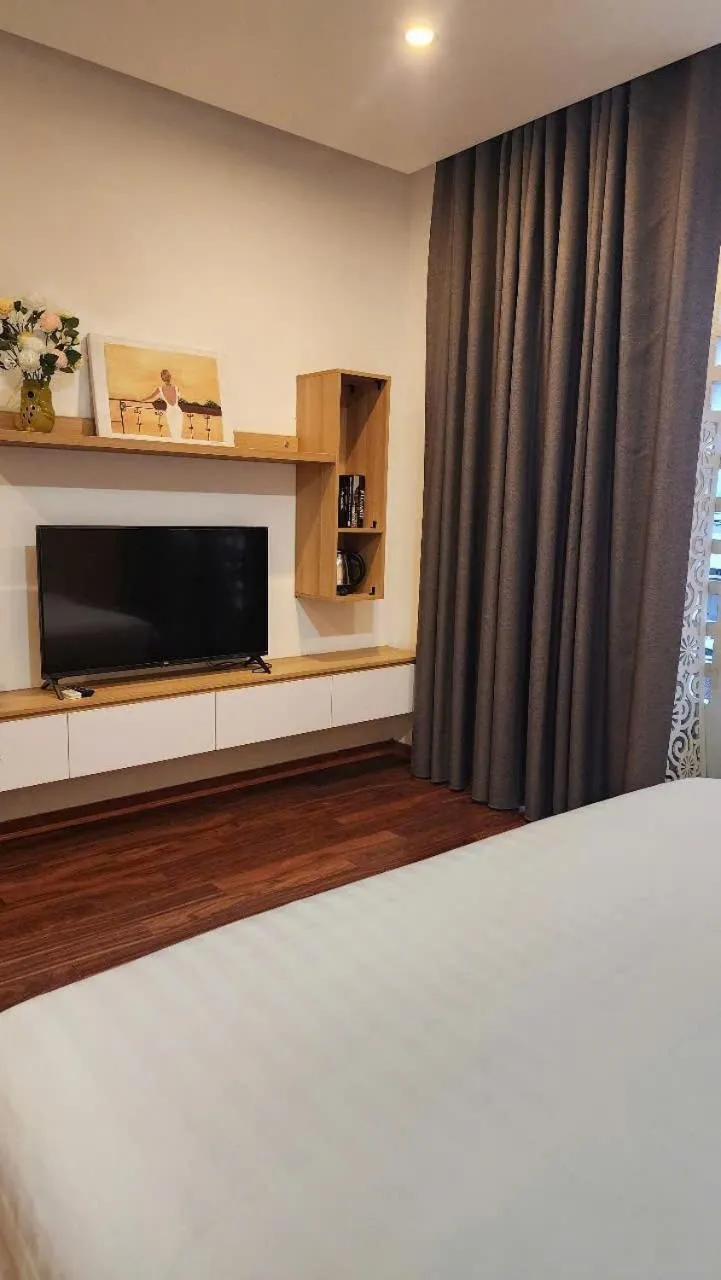 Photo of the whole room, Bed in Soleil House