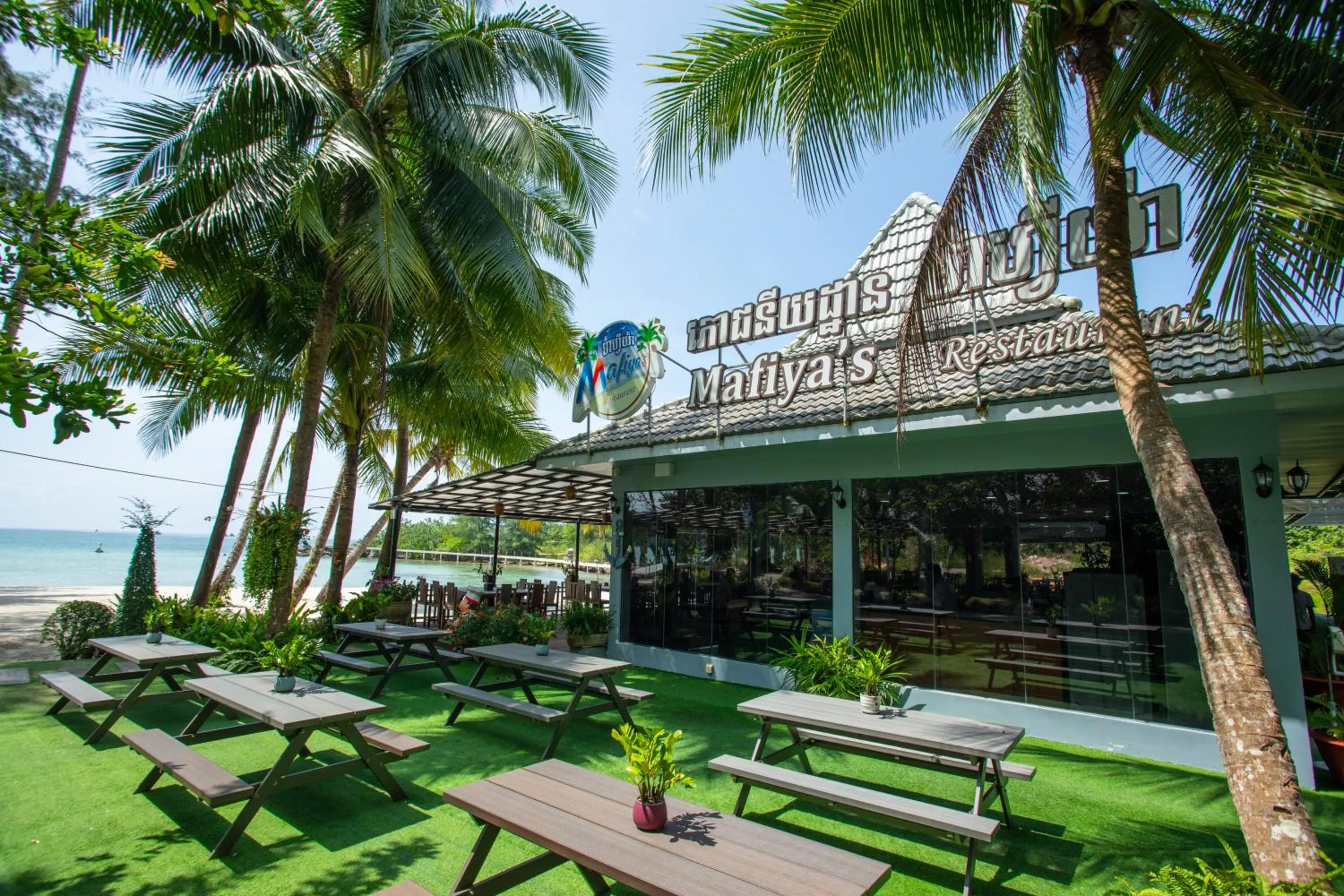 Restaurant/places to eat in Mafiya Resort