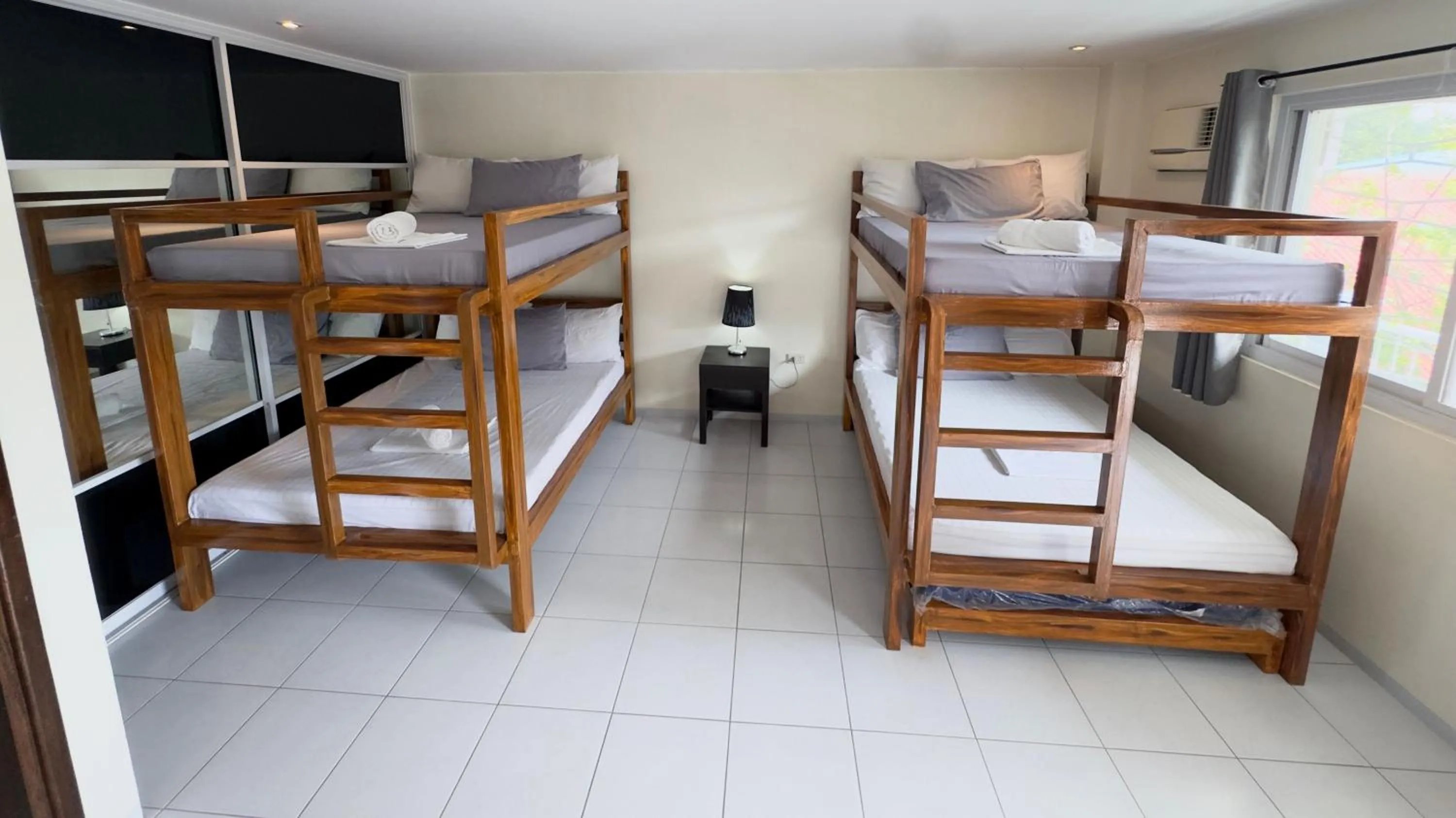 bunk bed, Bed in Victoria's Bed & Breakfast