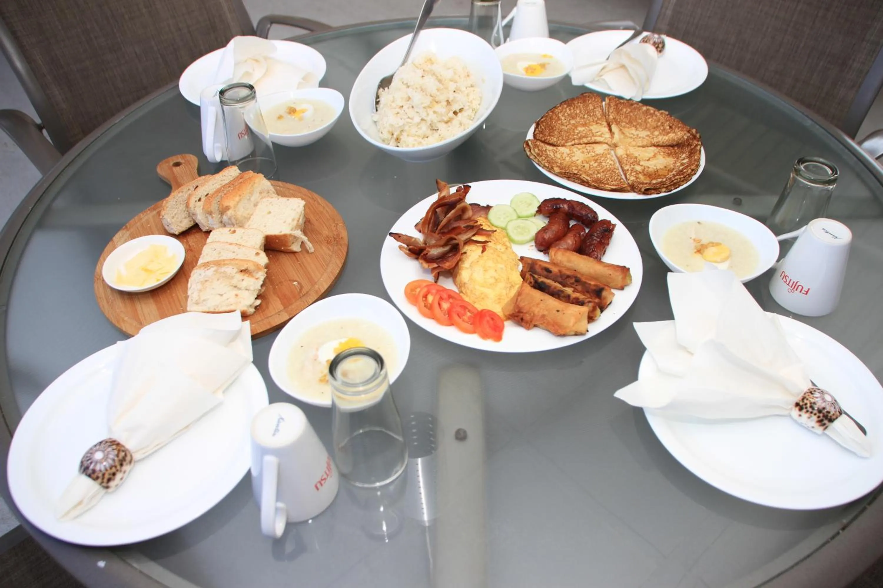 Breakfast in Victoria's Bed & Breakfast