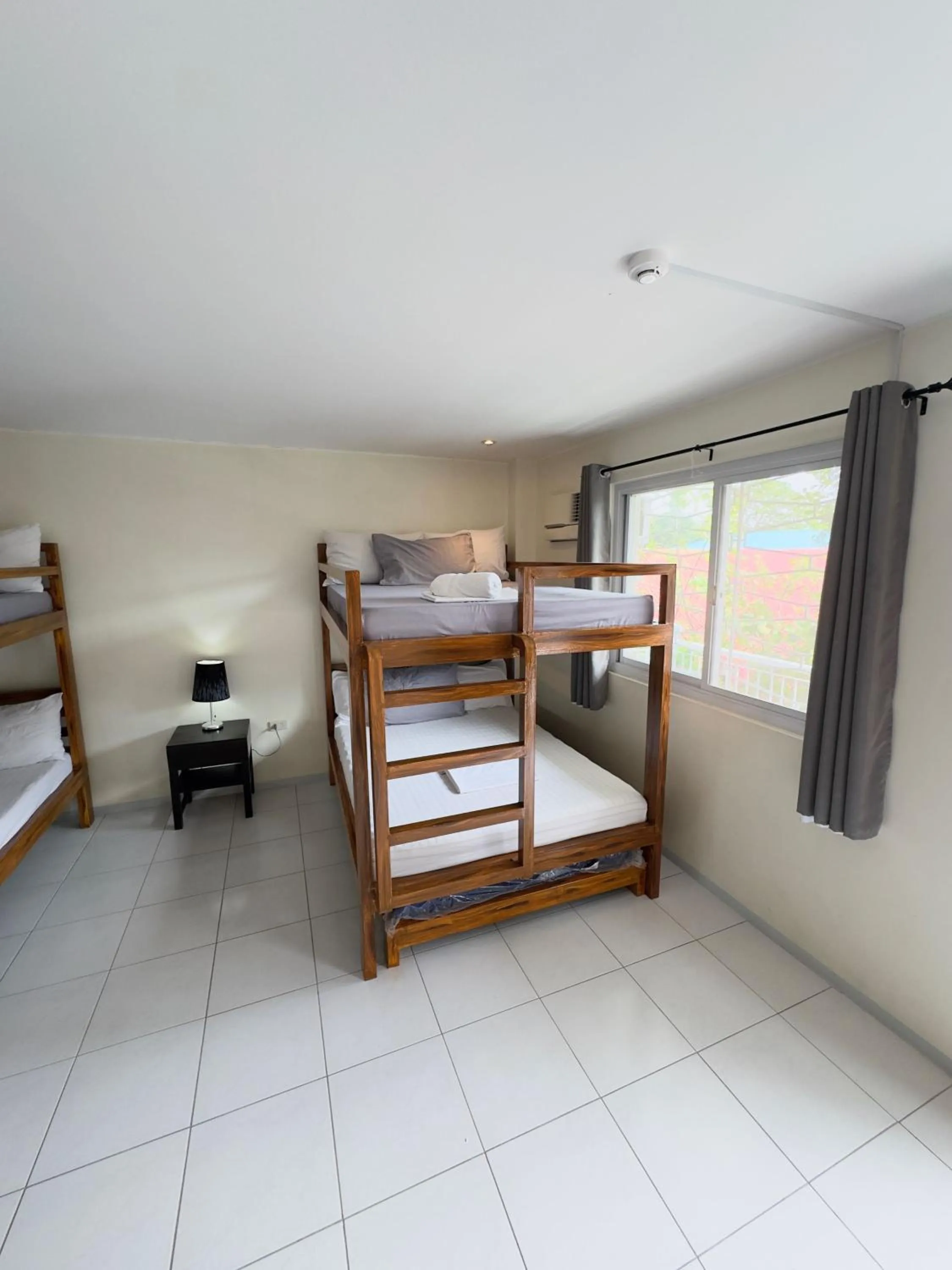 bunk bed, Bed in Victoria's Bed & Breakfast