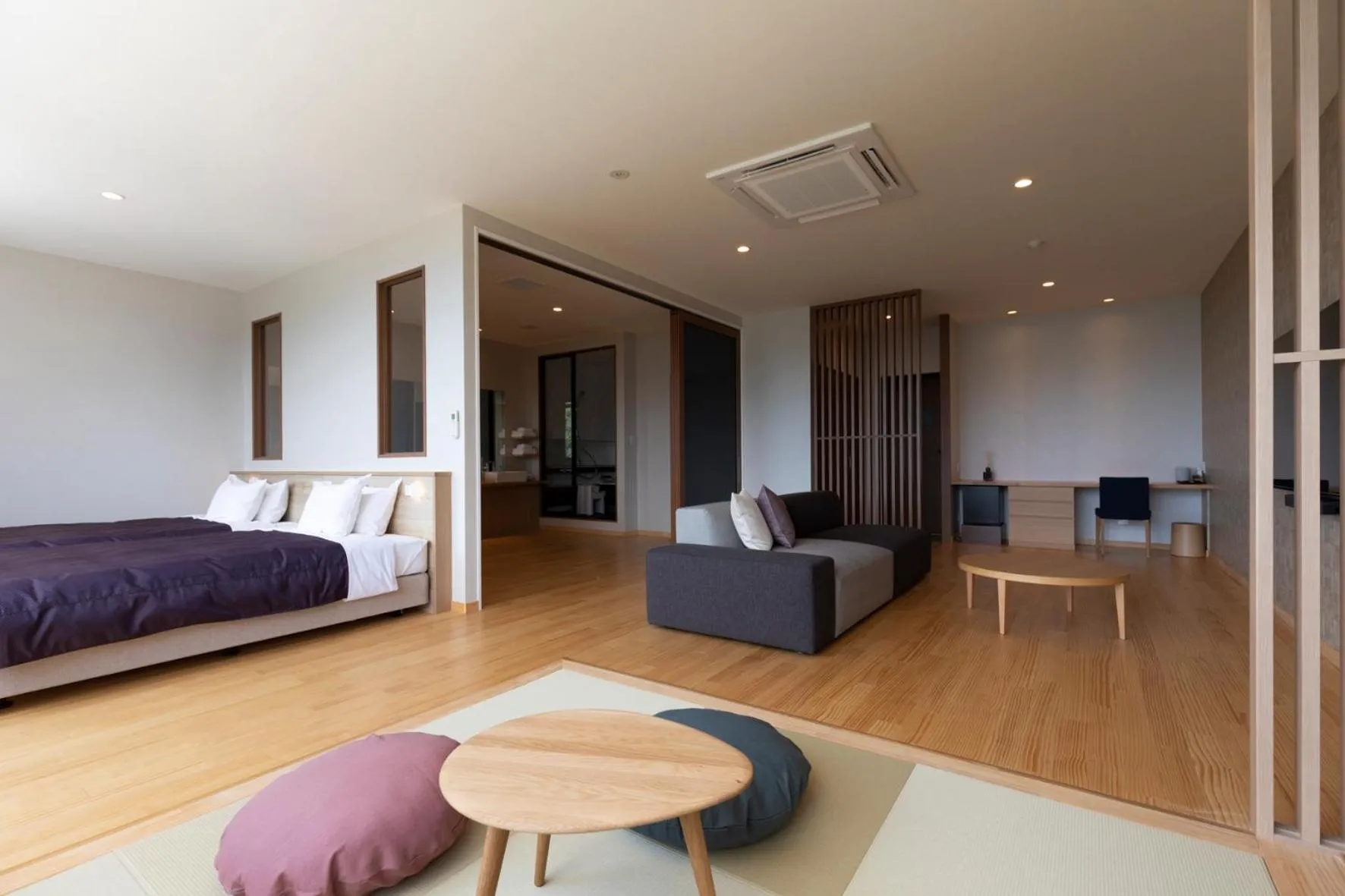 Bed in 宮島離れの宿 IBUKU -Miyajima Hanare no Yado IBUKU-