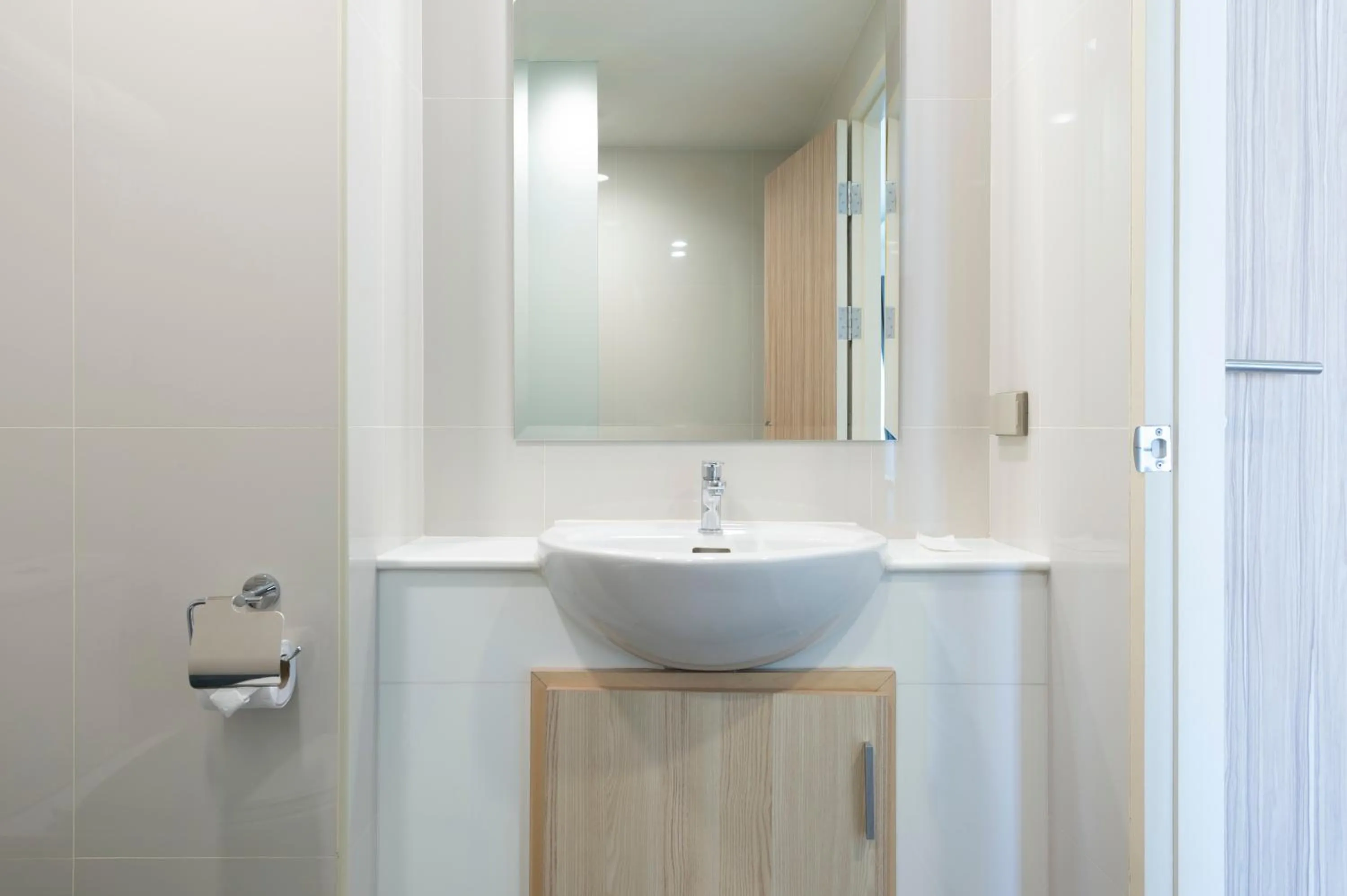 Bathroom in Bangkok Oasis Hotel