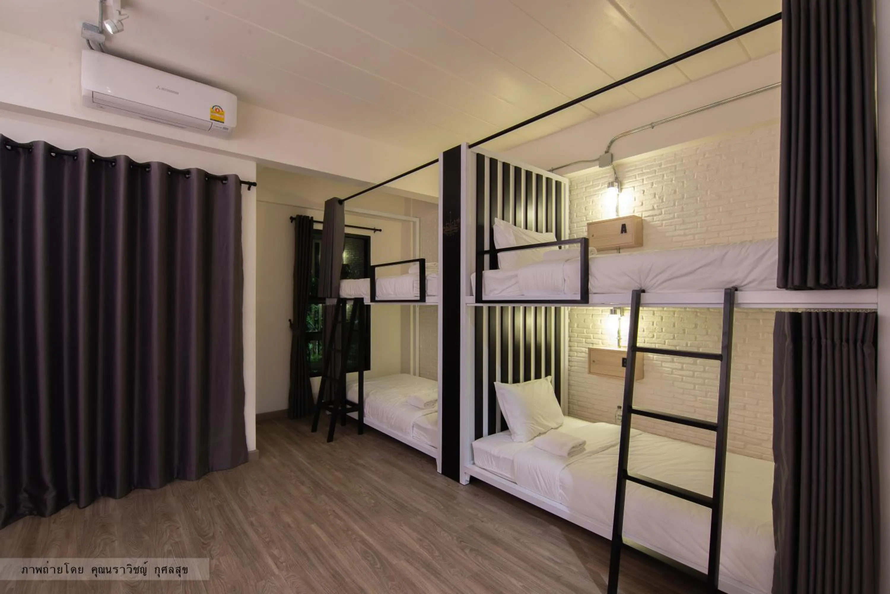 bunk bed, Bed in Bangkok Oasis Hotel