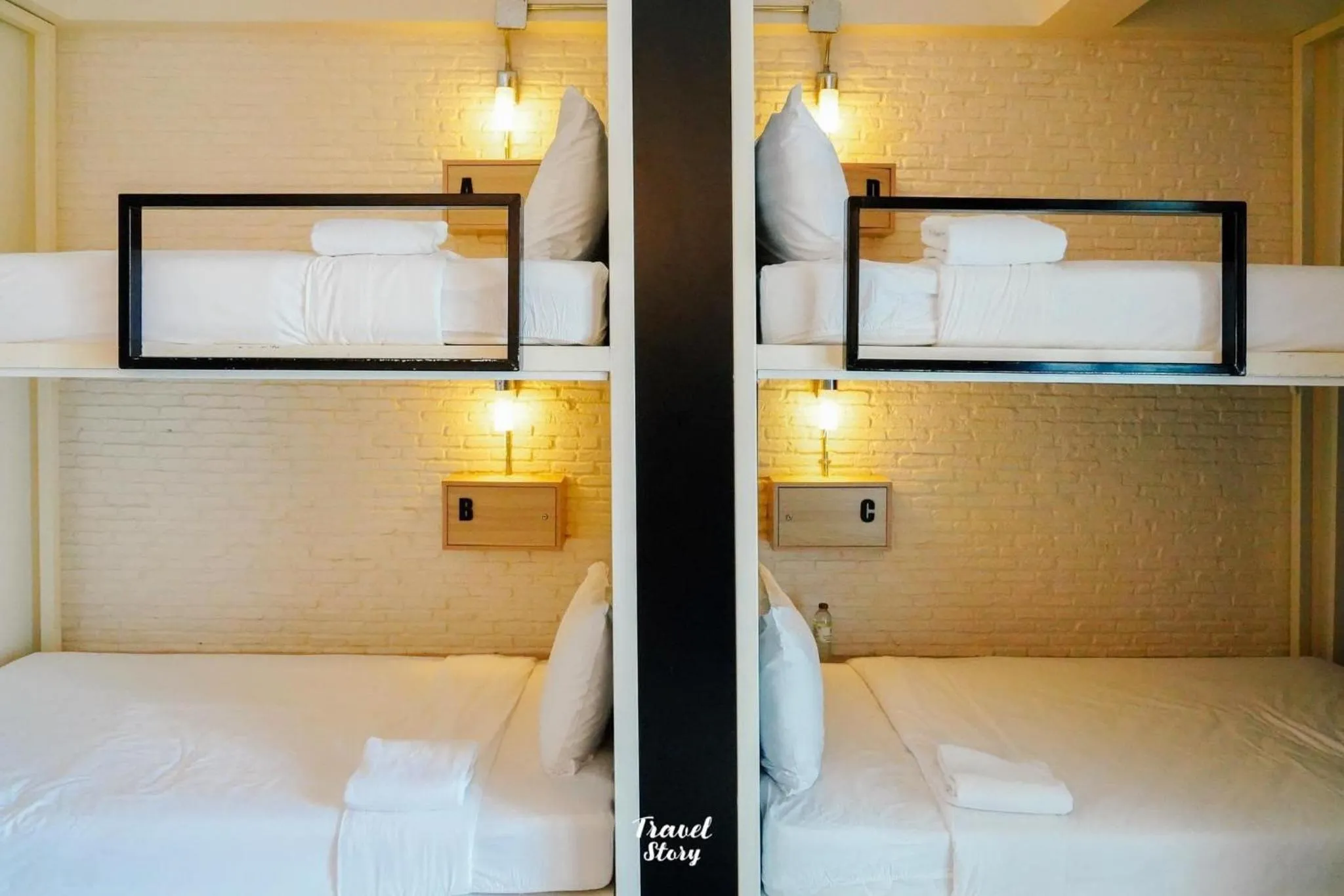 Bed in Bangkok Oasis Hotel