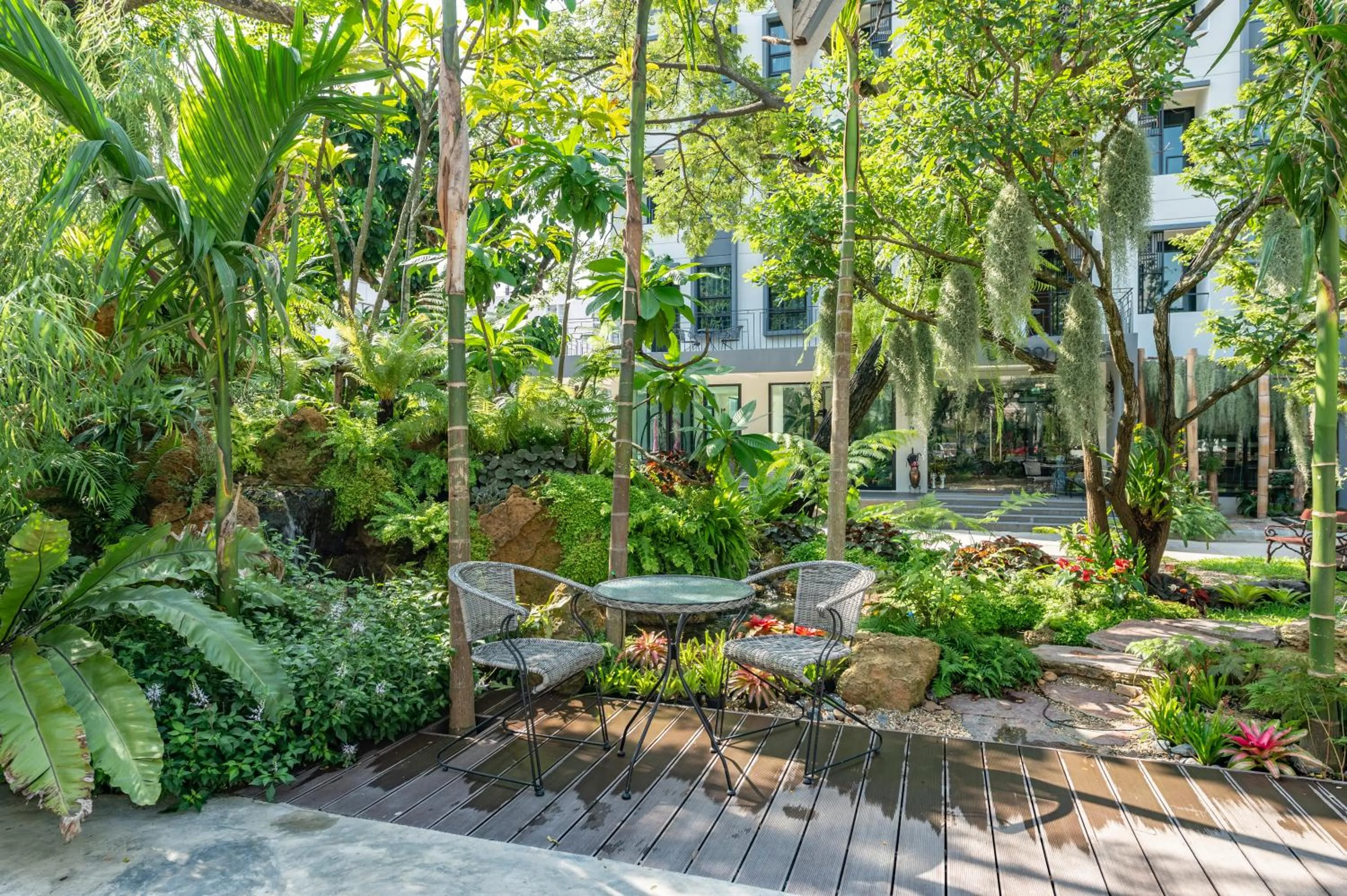 Facade/entrance in Bangkok Oasis Hotel