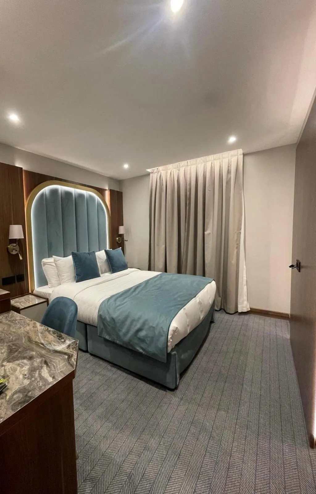 Bedroom, Bed in St Mark's - Merit Hotels