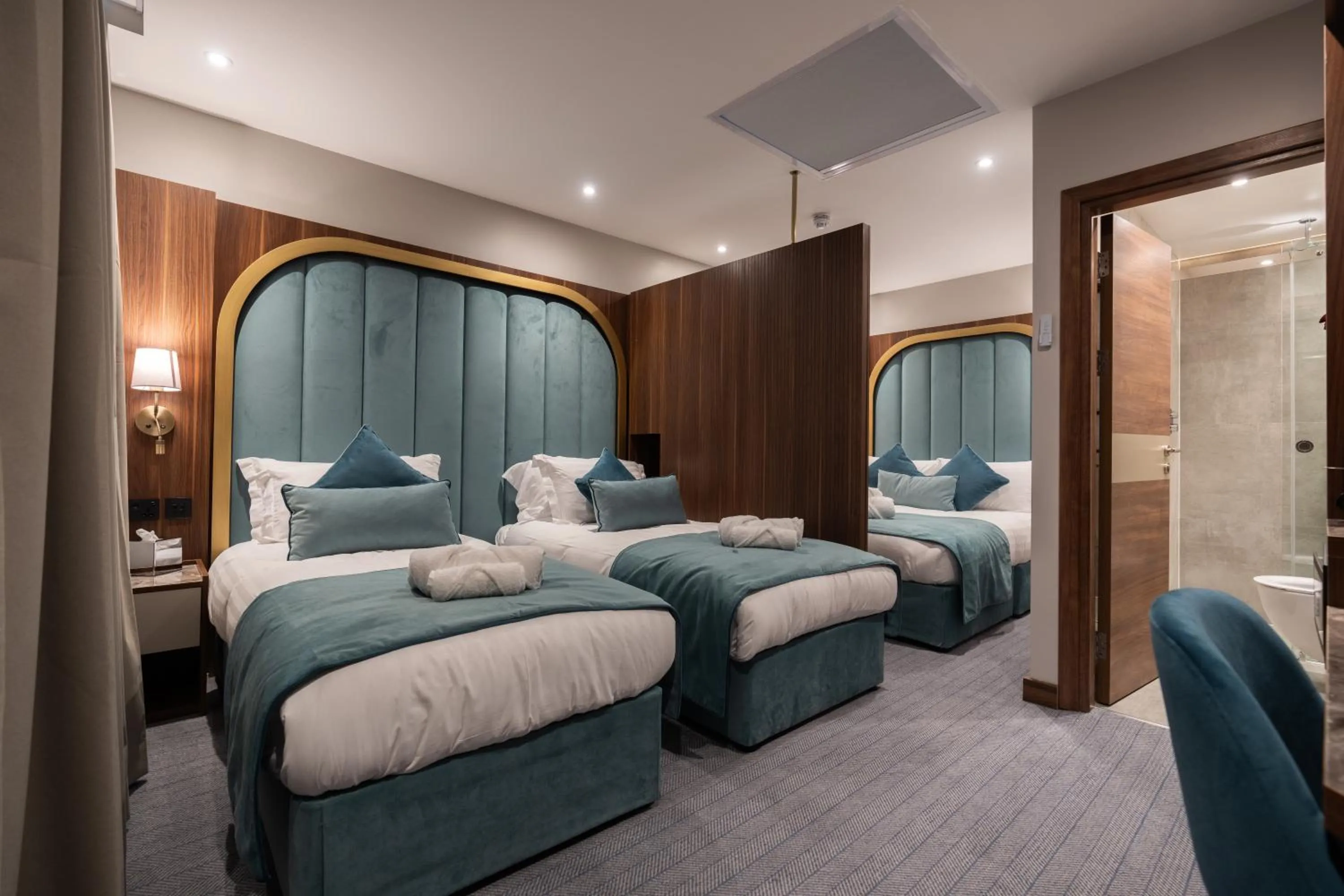 Bedroom, Bed in St Mark's - Merit Hotels