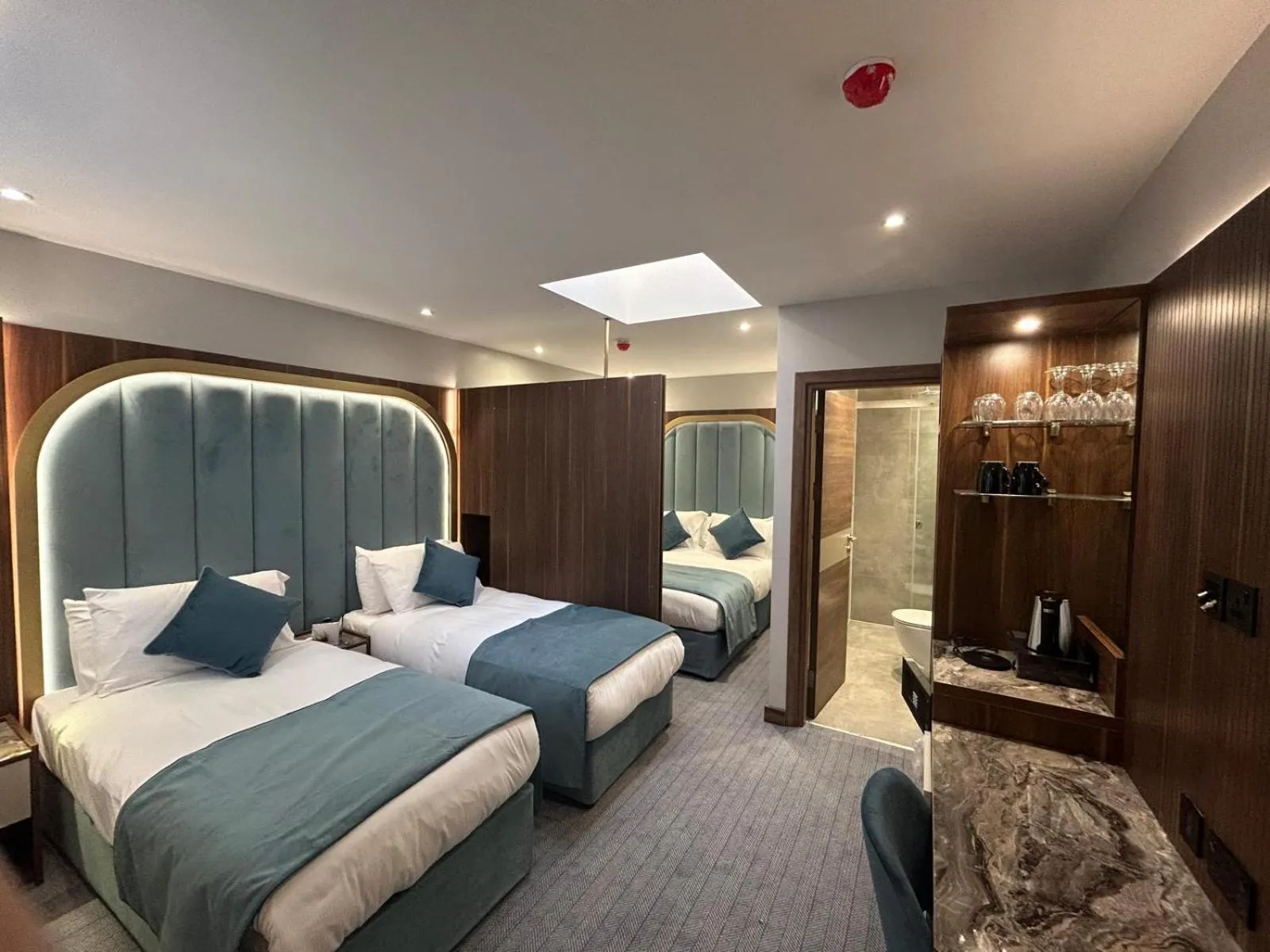 Bedroom, Bed in St Mark's - Merit Hotels