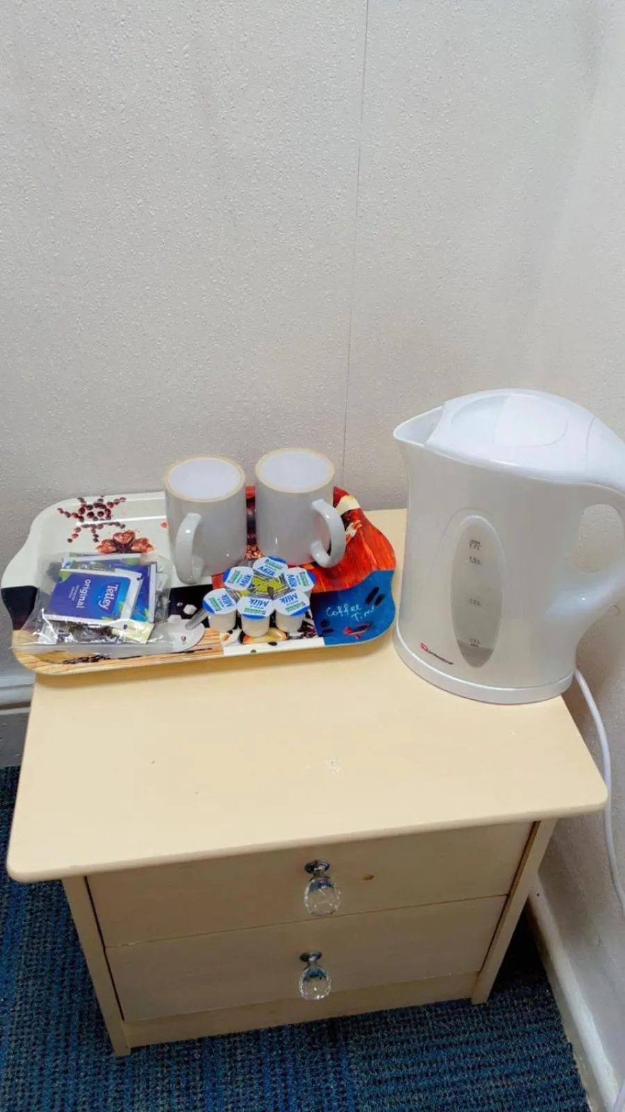 Coffee/tea facilities in Fern Villa Hotel - Albert Road