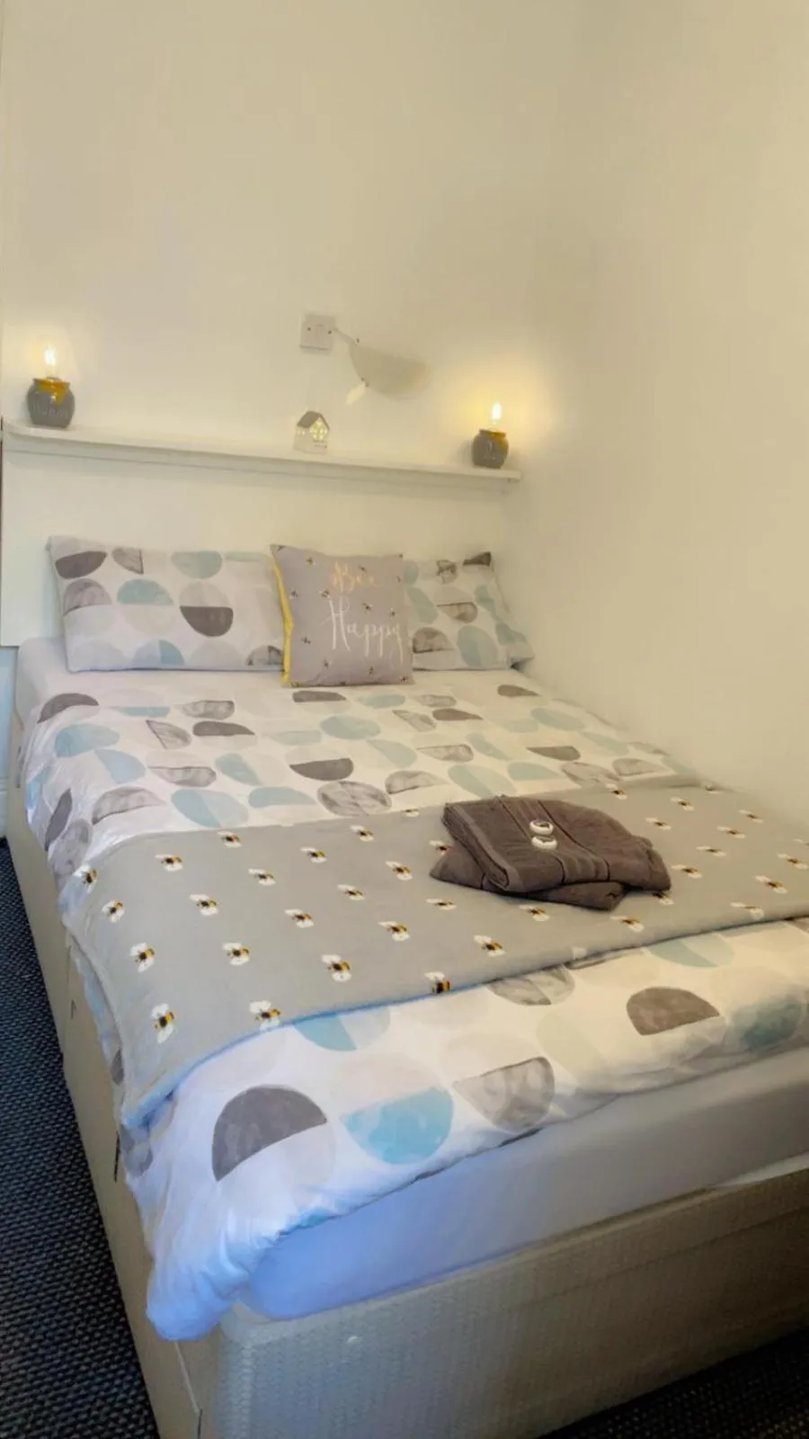 Bed in Fern Villa Hotel - Albert Road