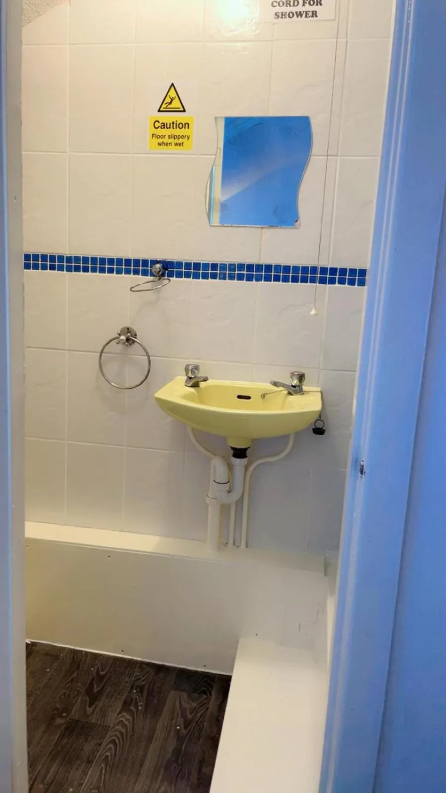 Bathroom in Fern Villa Hotel - Albert Road