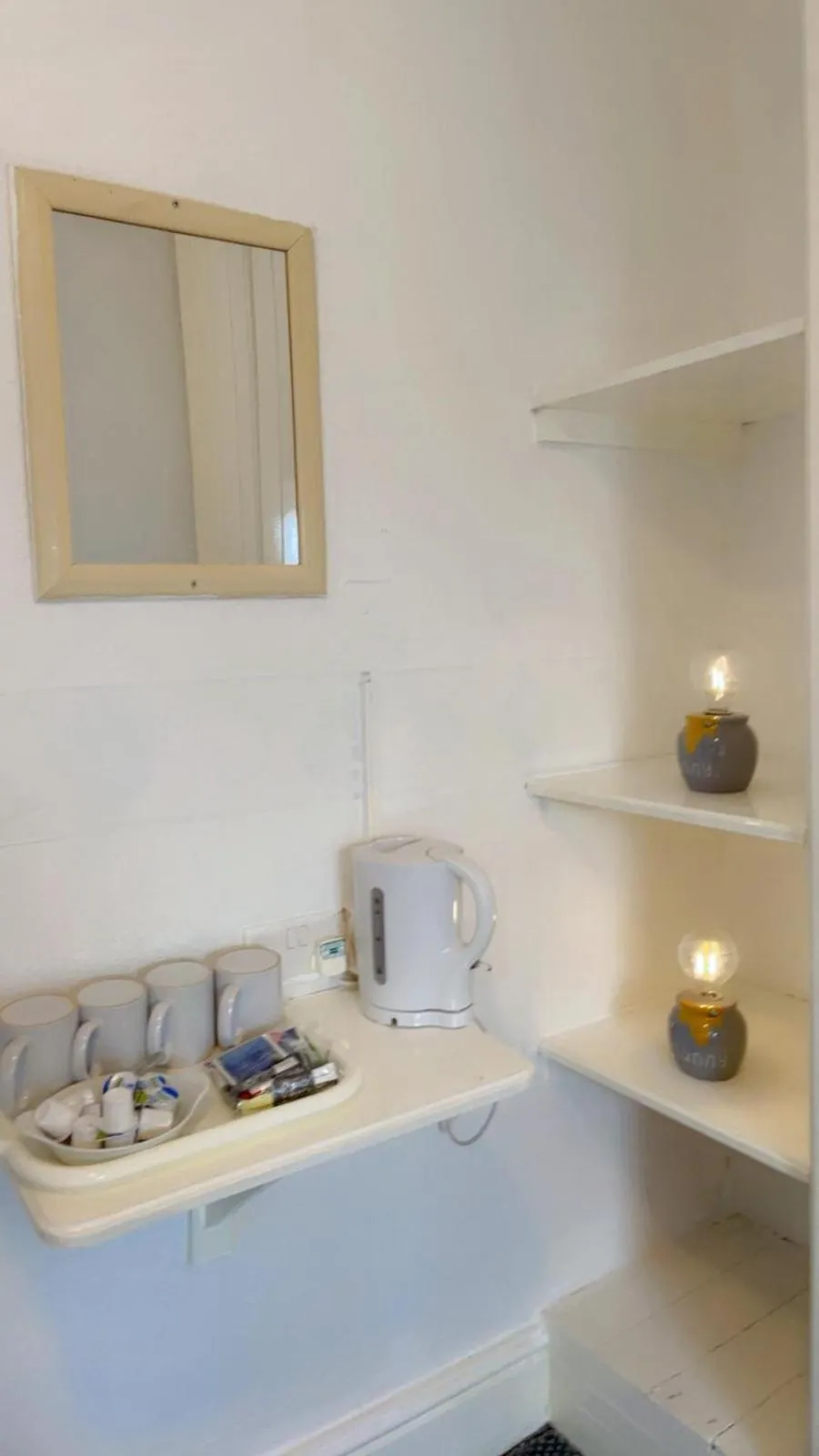 Kitchen or kitchenette in Fern Villa Hotel - Albert Road