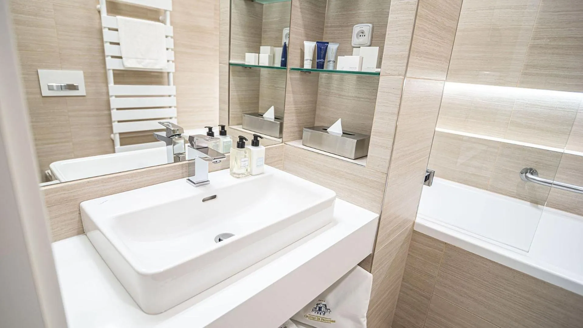 HOTEL Hraniční zámeček