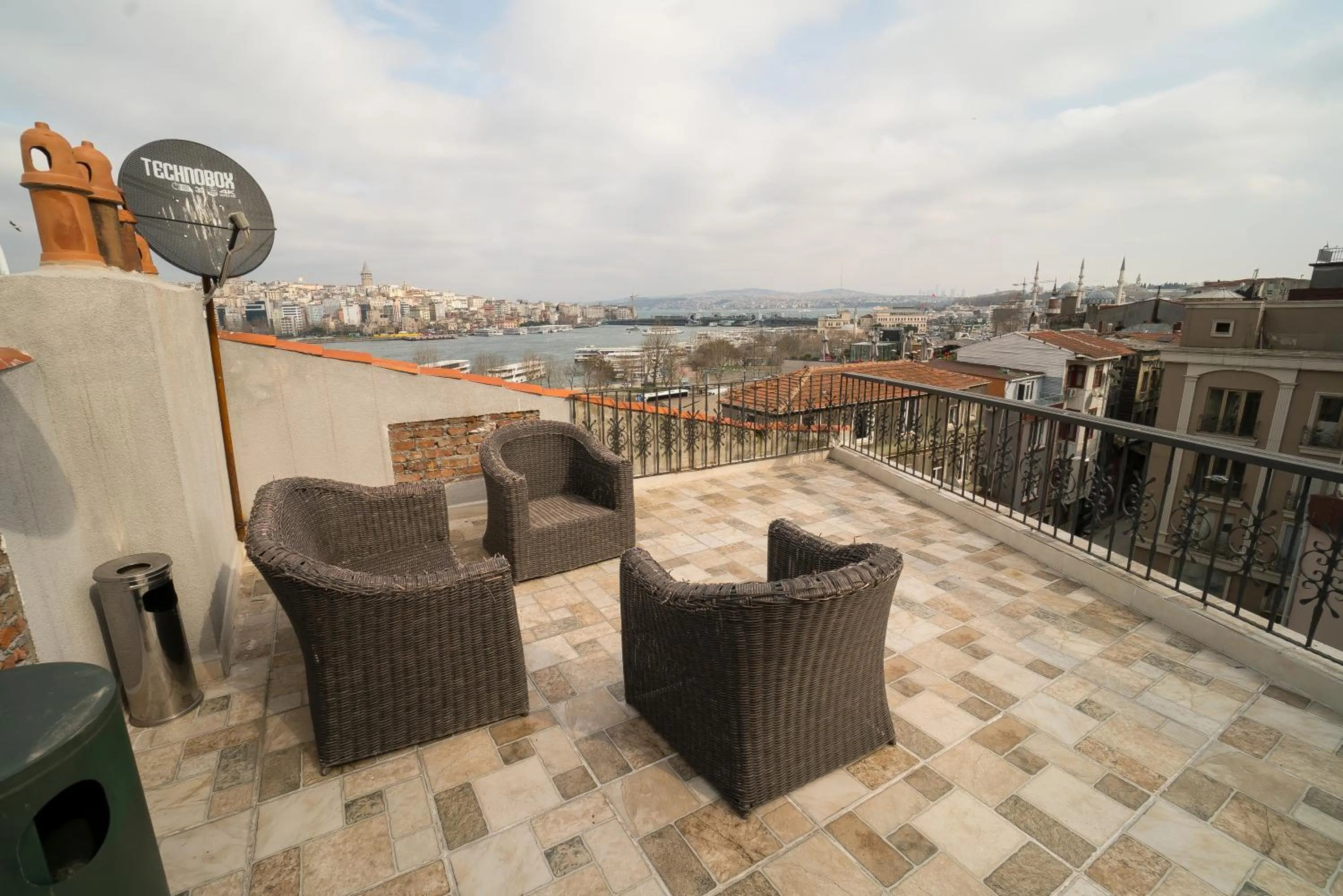 Balcony/Terrace in HHK Hotel