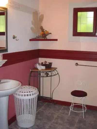 One-Bedroom King Suite in The Legend Garden Condos One-Bedroom King Suite in The Legend Garden Condos