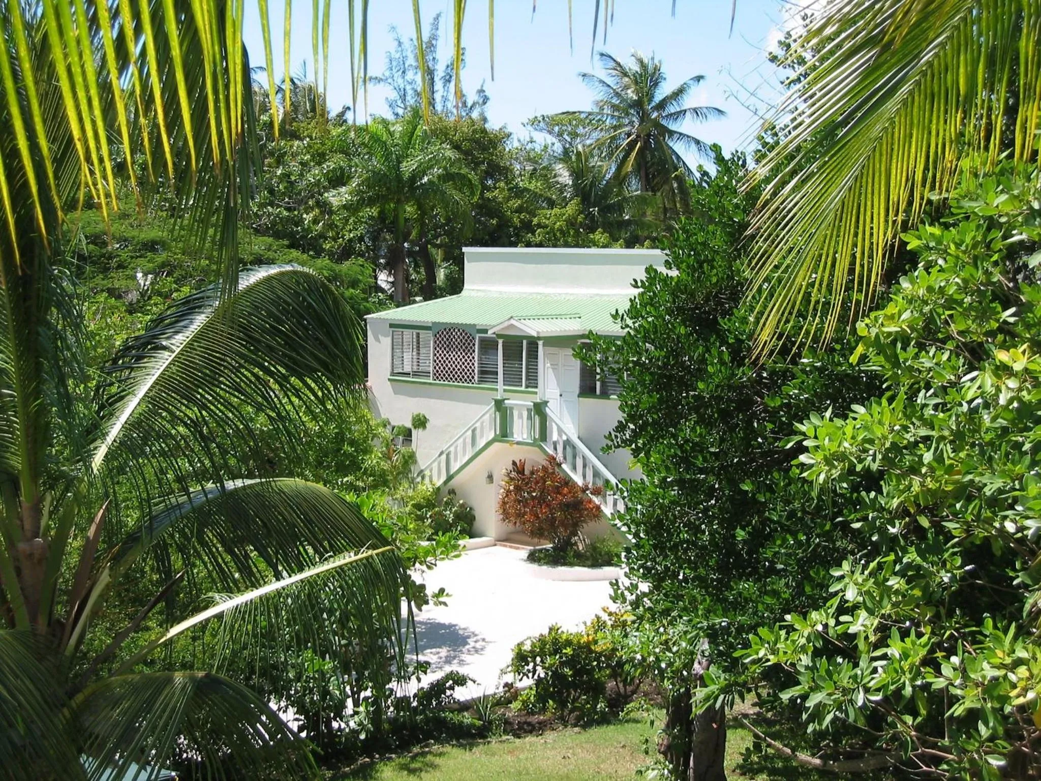 Facade/entrance in The Legend Garden Condos