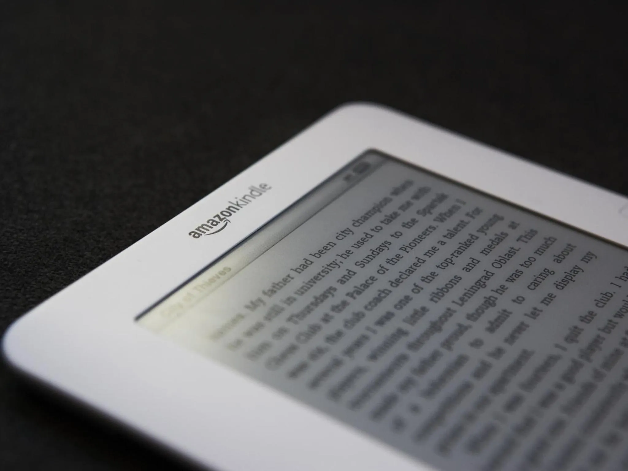 TV and multimedia in Hotel Le Germain Calgary