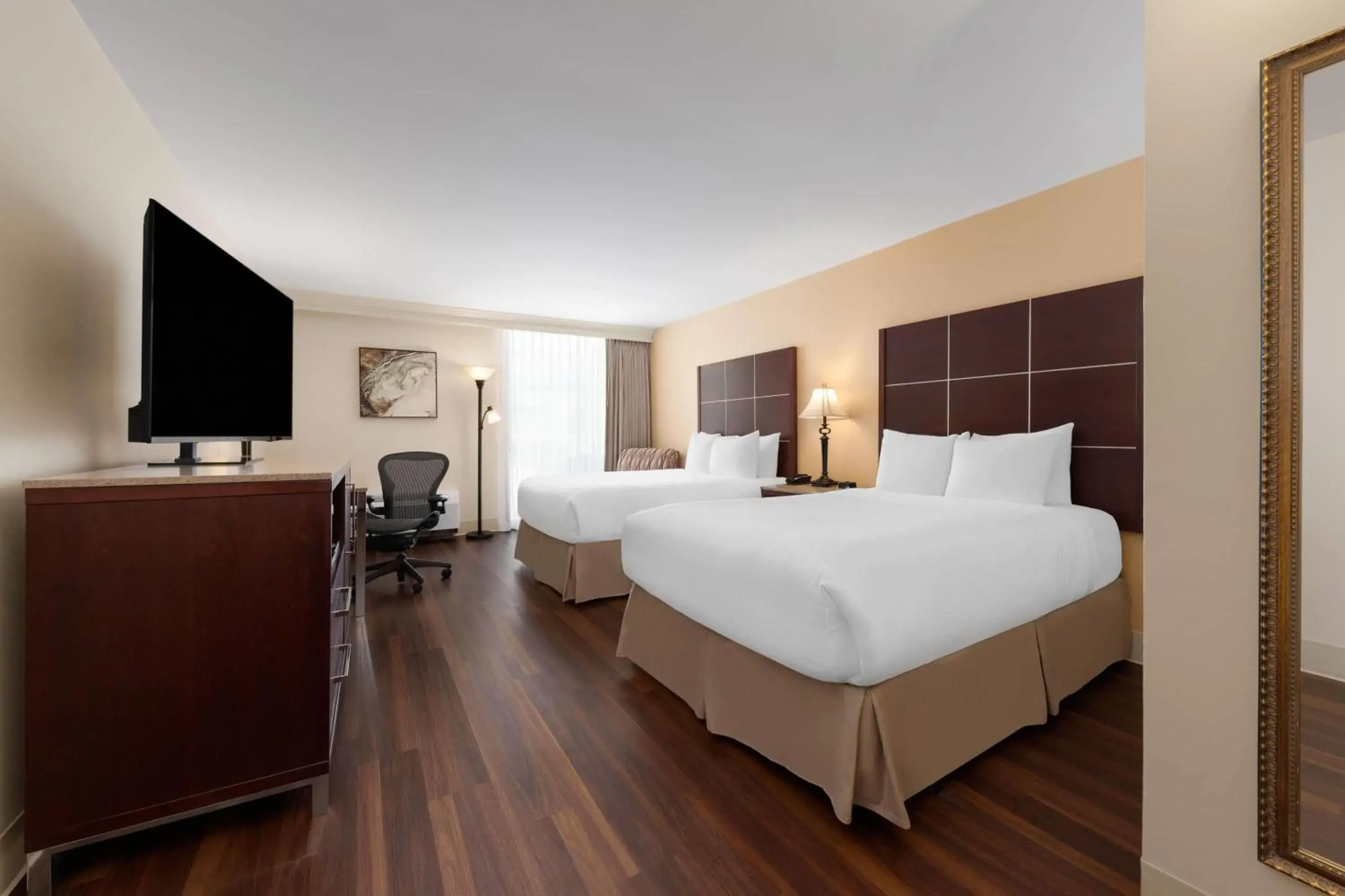 Double Room with Two Double Beds - Non-Smoking in Wyndham Riverfront Hotel Double Room with Two Double Beds - Non-Smoking in Wyndham Riverfront Hotel