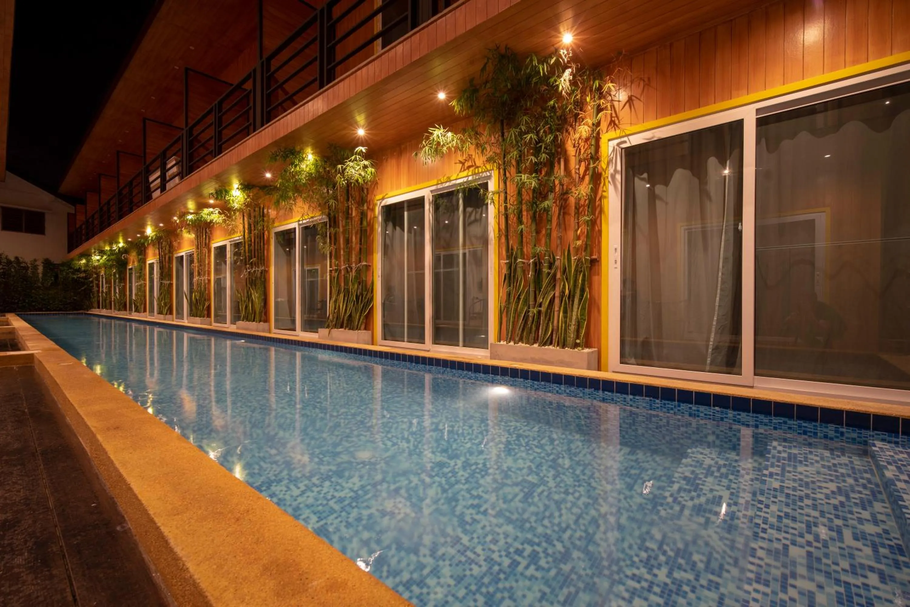 Swimming pool in Resort V - MRT Huai Khwang