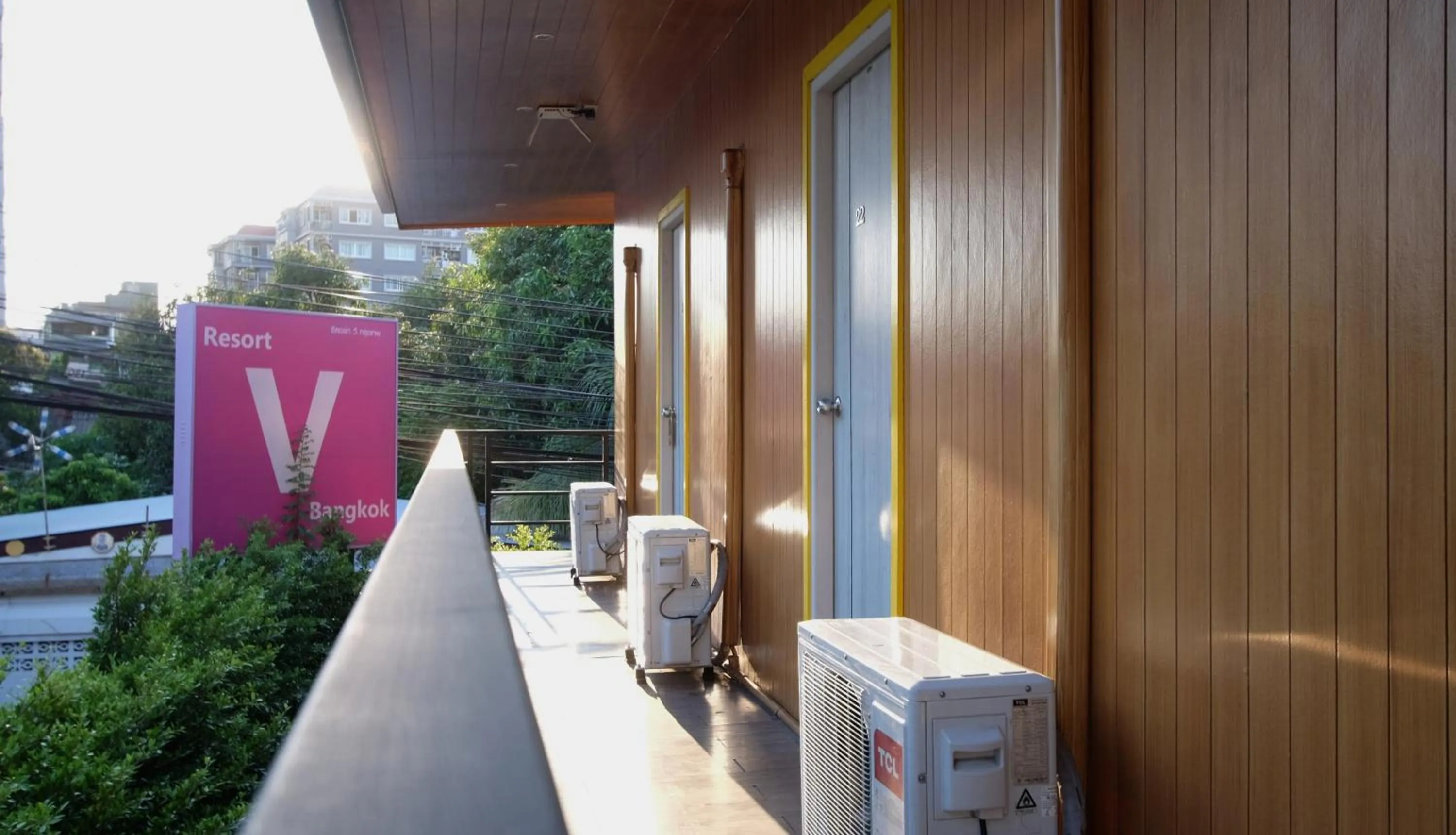 Property building in Resort V - MRT Huai Khwang