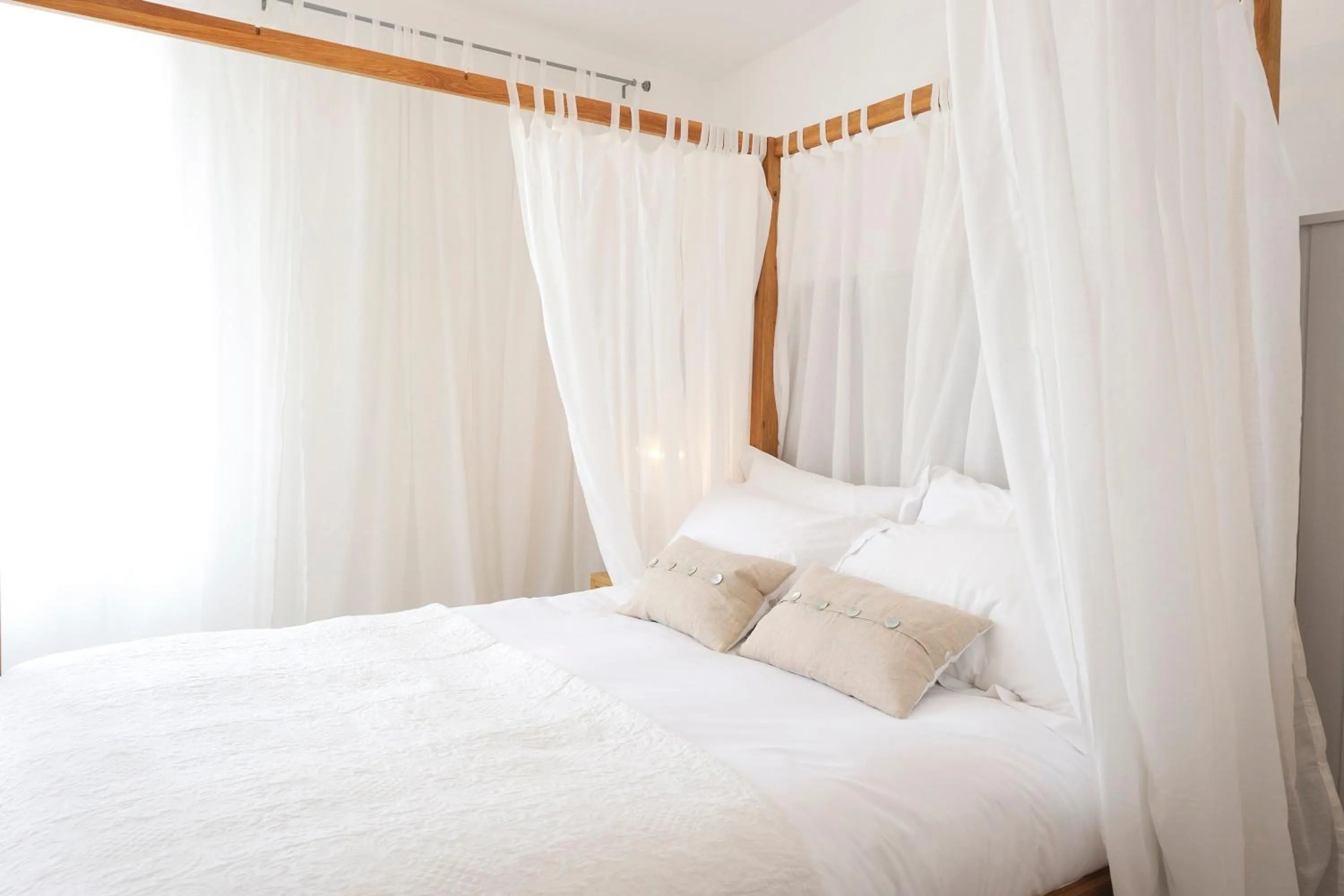 Bed in Lion & Pheasant Hotel