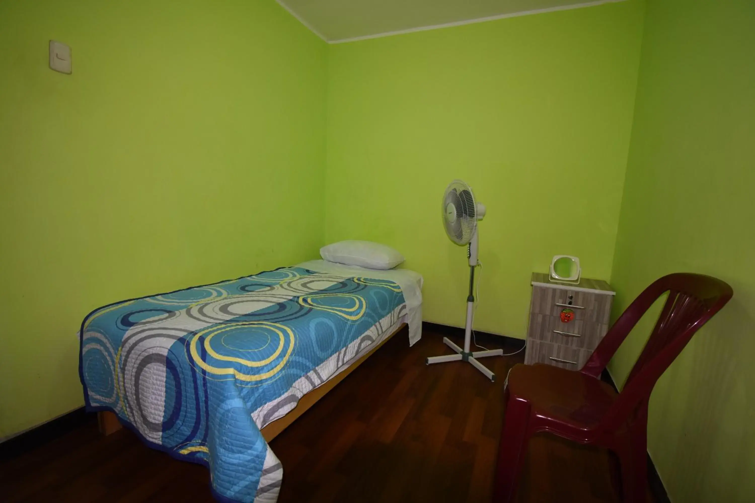 Standard Single Room with Shared Bathroom - single occupancy in El Viajero Aeropuerto Standard Single Room with Shared Bathroom - single occupancy in El Viajero Aeropuerto