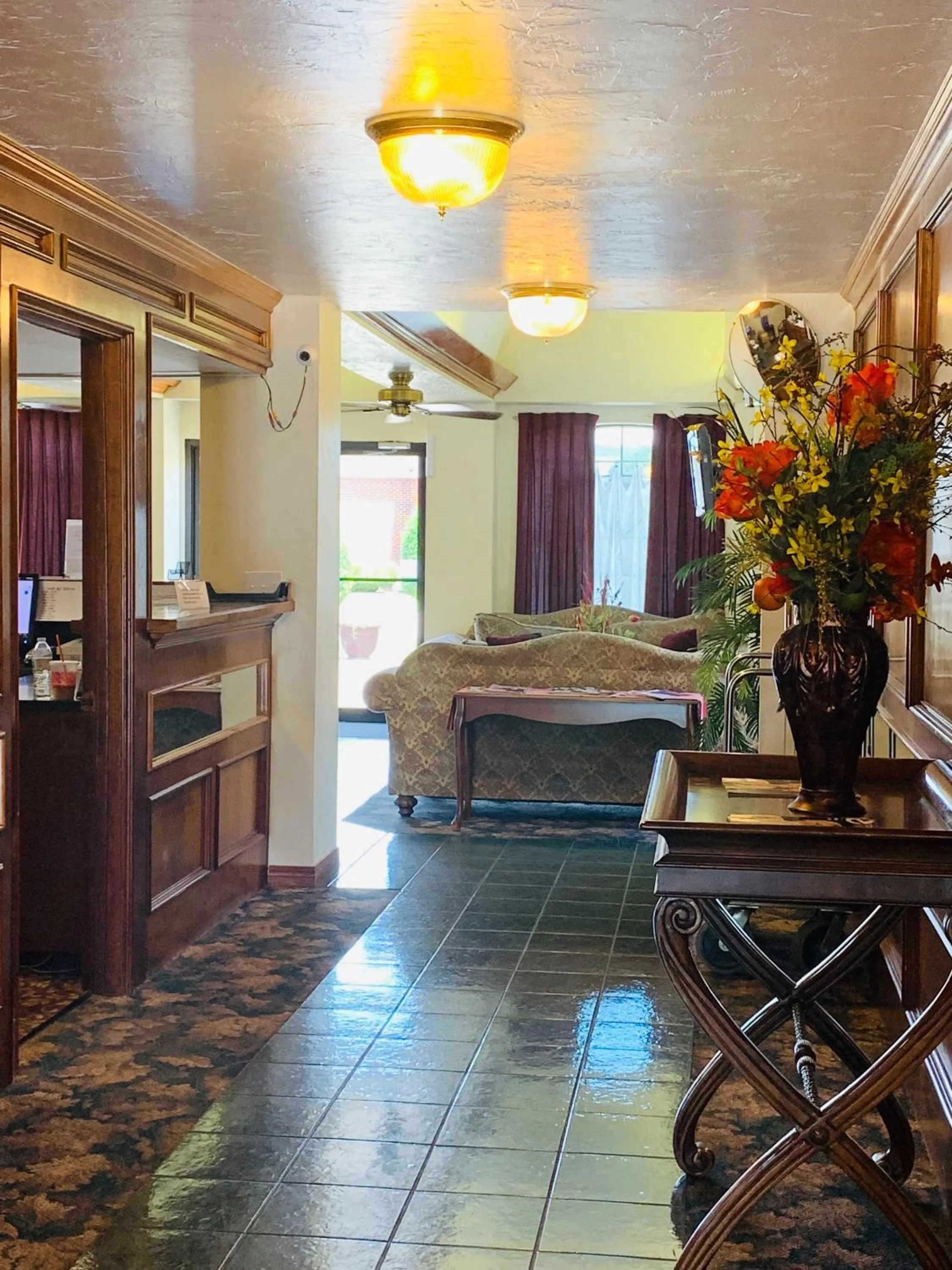 Bed in Rest Inn Fort Smith