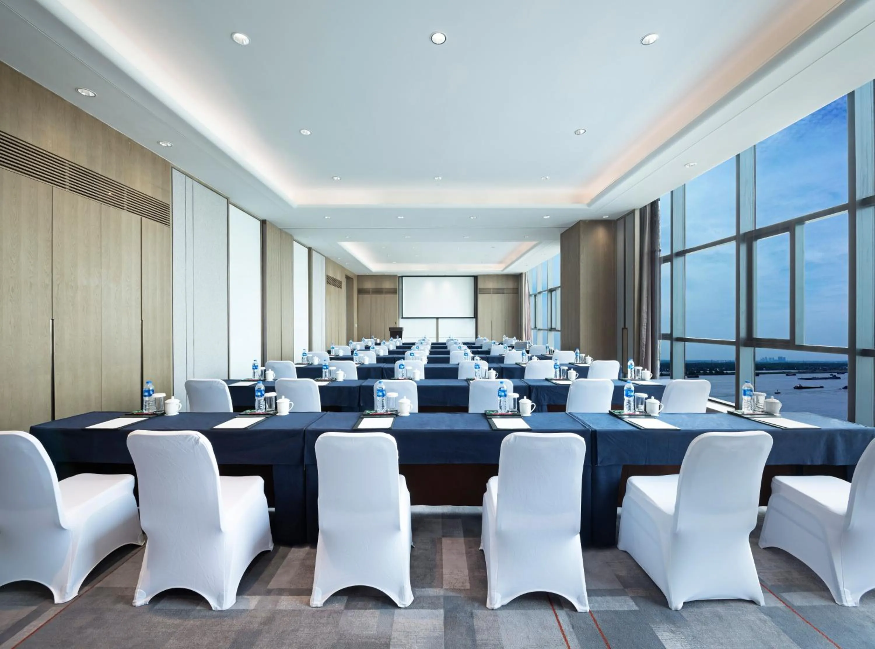 Meeting/conference room in HUALUXE Wuhu