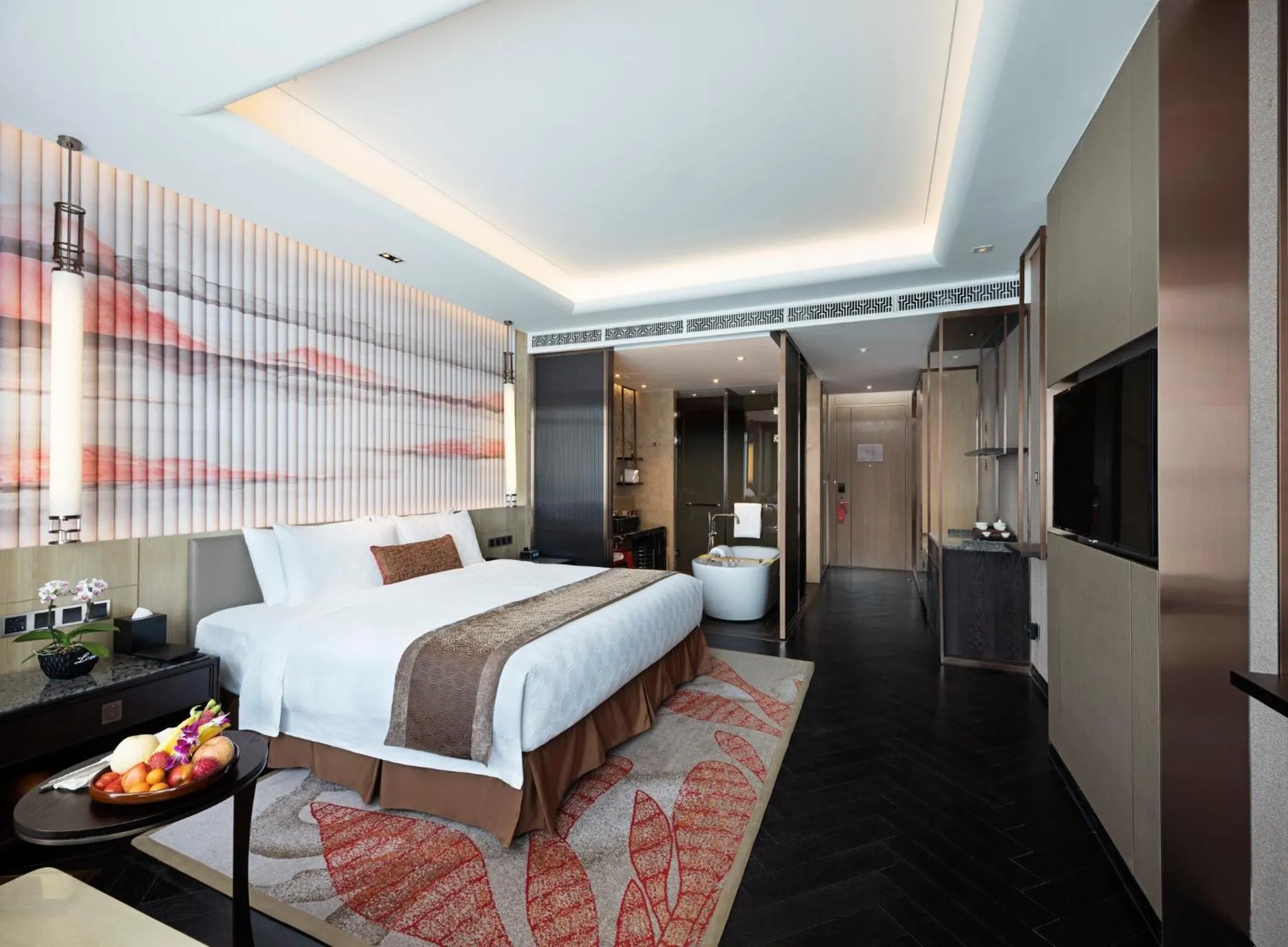 Photo of the whole room, Bed in HUALUXE Wuhu