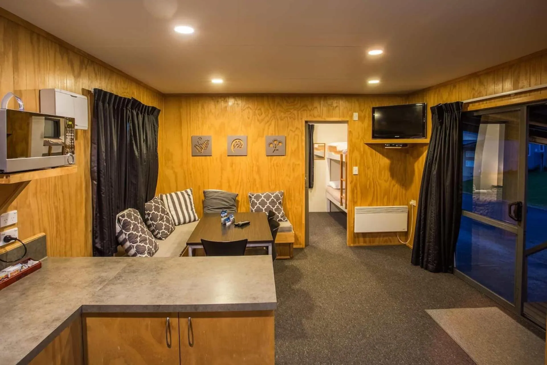 TV and multimedia in Fox Glacier TOP 10 Holiday Park & Motels