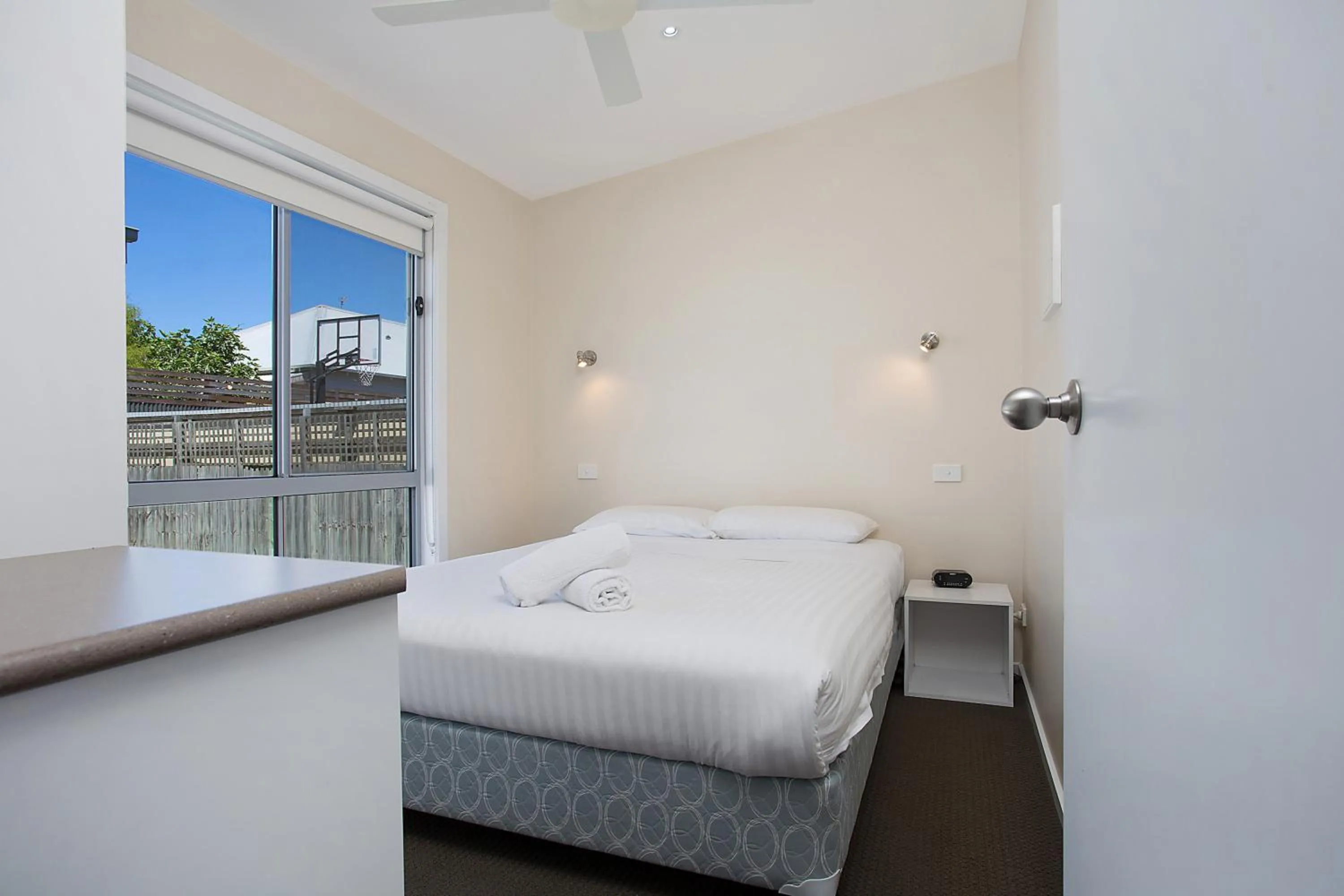 Bedroom, Bed in Portland Holiday Village