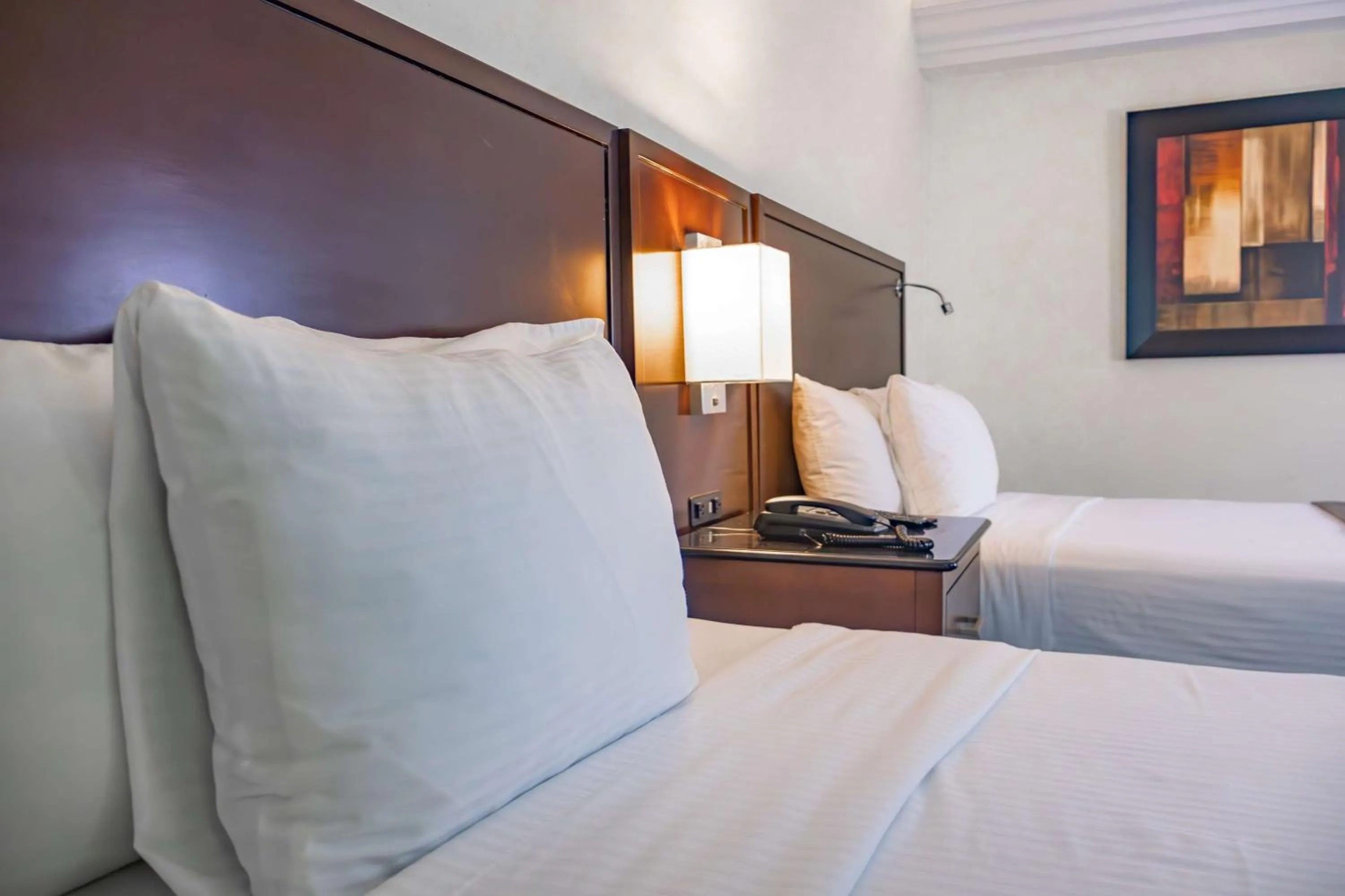 Bedroom, Bed in Best Western PLUS Monterrey Colón