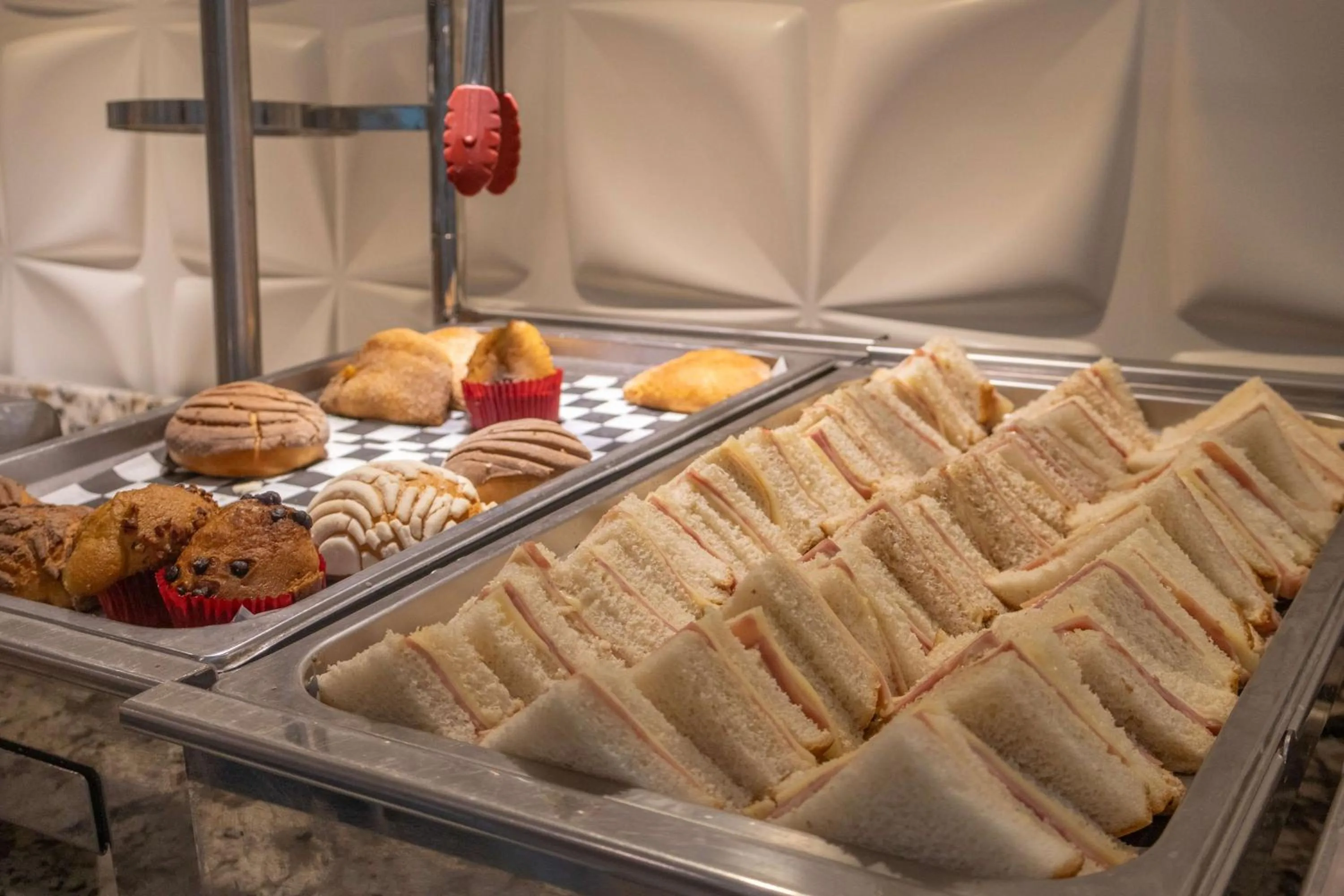 Breakfast in Best Western PLUS Monterrey Colón