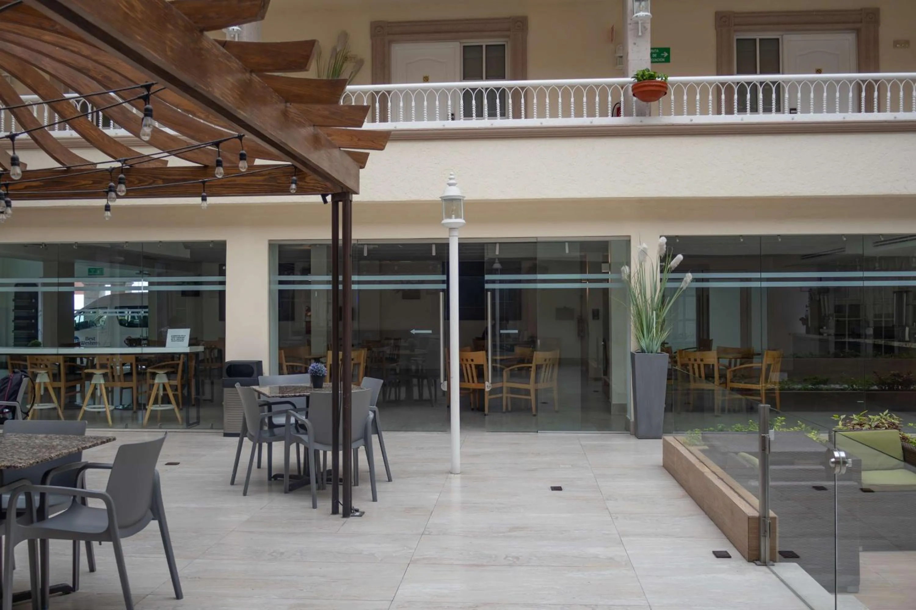 Lobby or reception in Best Western PLUS Monterrey Colón