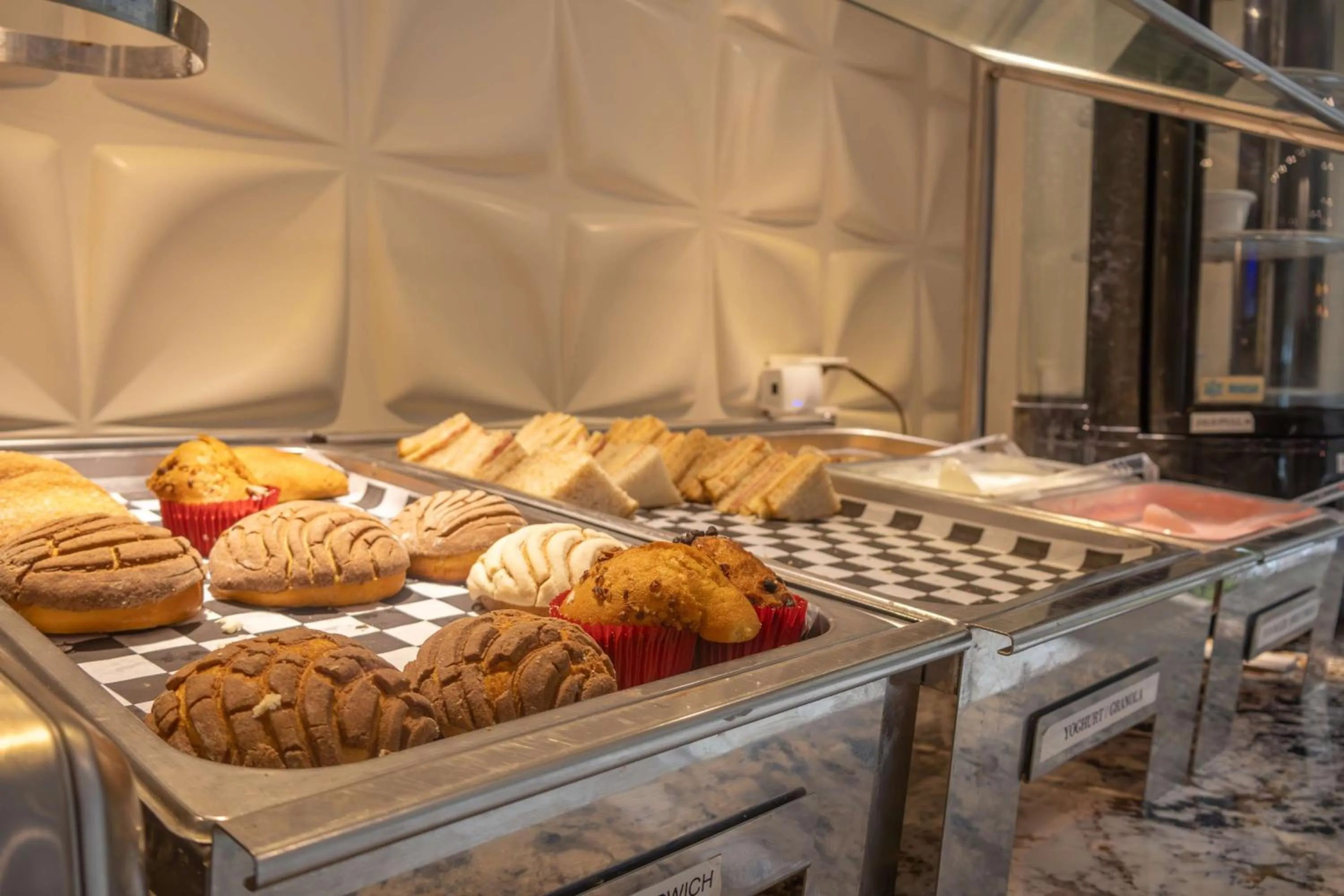 Breakfast in Best Western PLUS Monterrey Colón