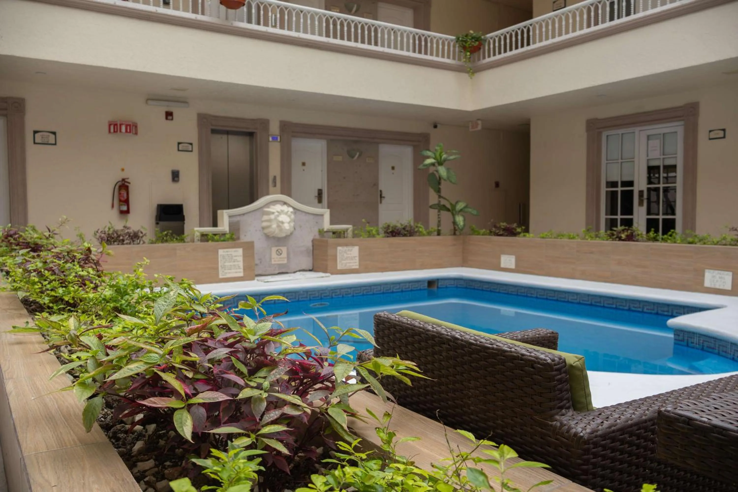 Pool view in Best Western PLUS Monterrey Colón