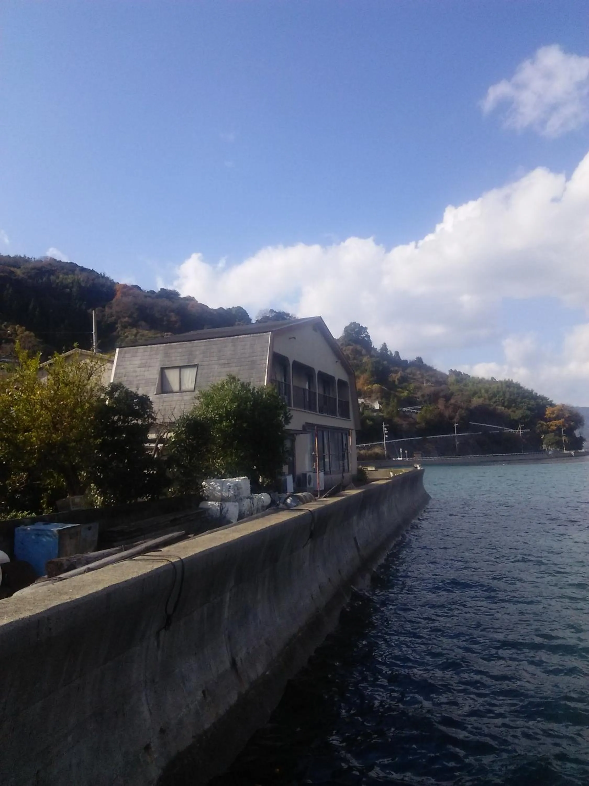 Property building in Minshuku Kamagari