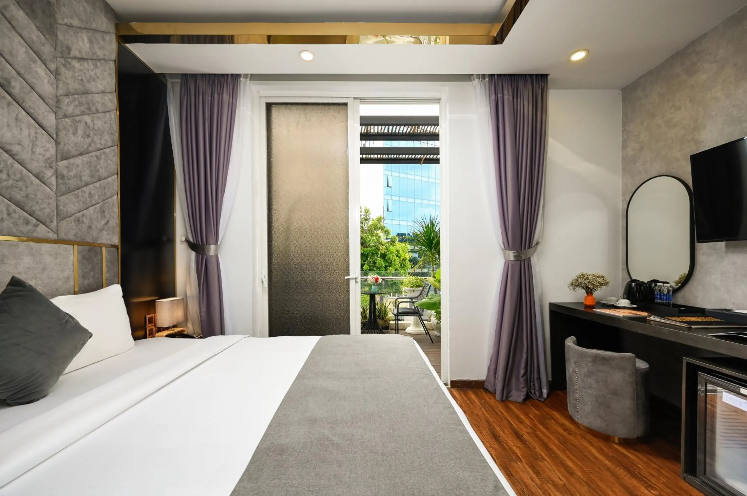 Bed in Cicilia Saigon Center