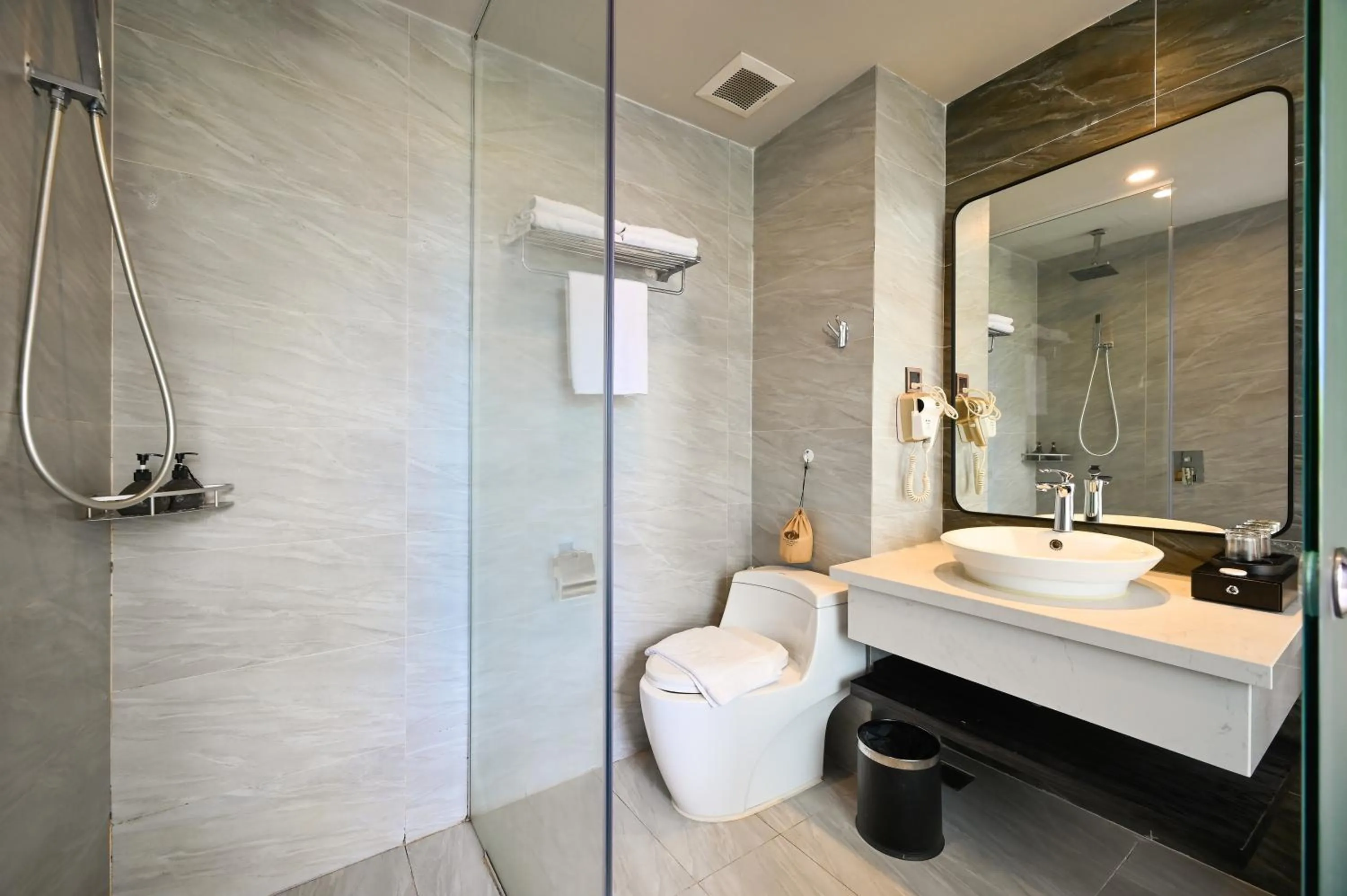 Bathroom in Cicilia Saigon Center