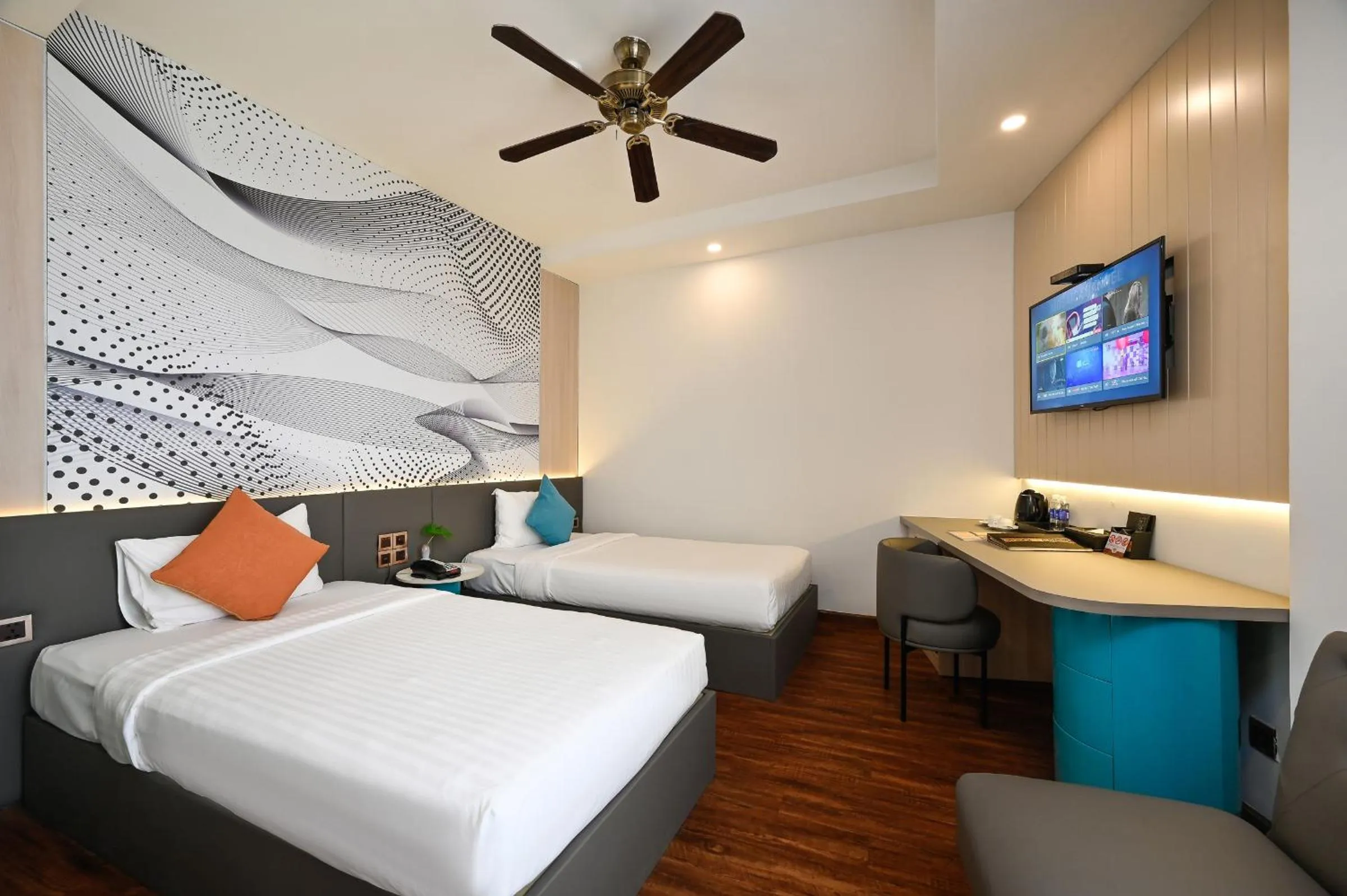 Photo of the whole room, Bed in Cicilia Saigon Center