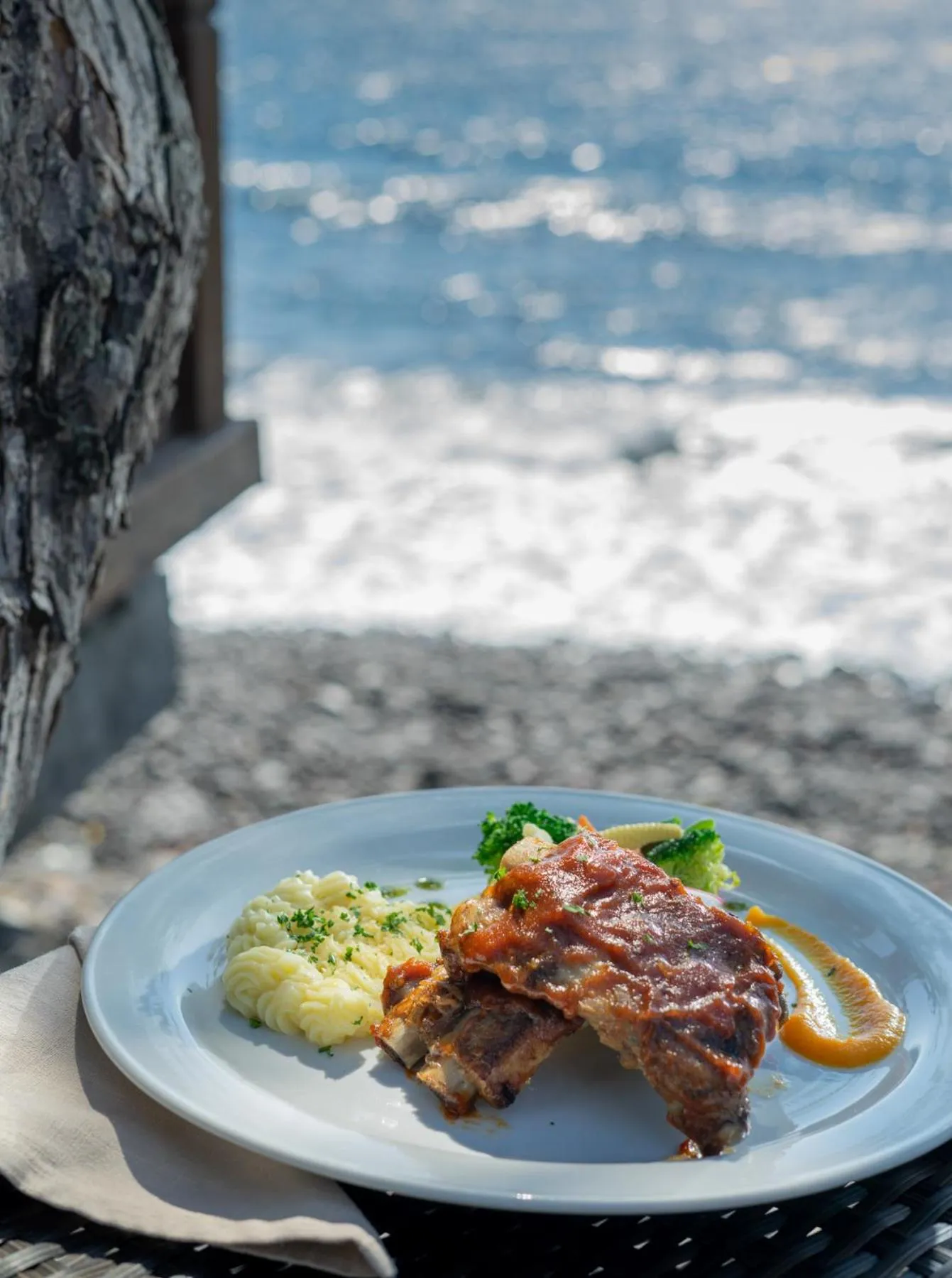 Lunch in Mimpi Resort Tulamben