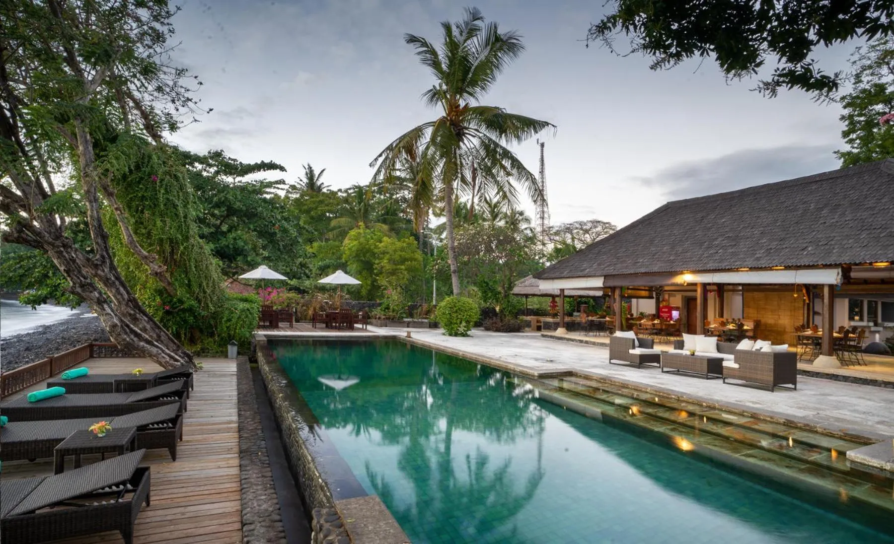 Swimming pool in Mimpi Resort Tulamben