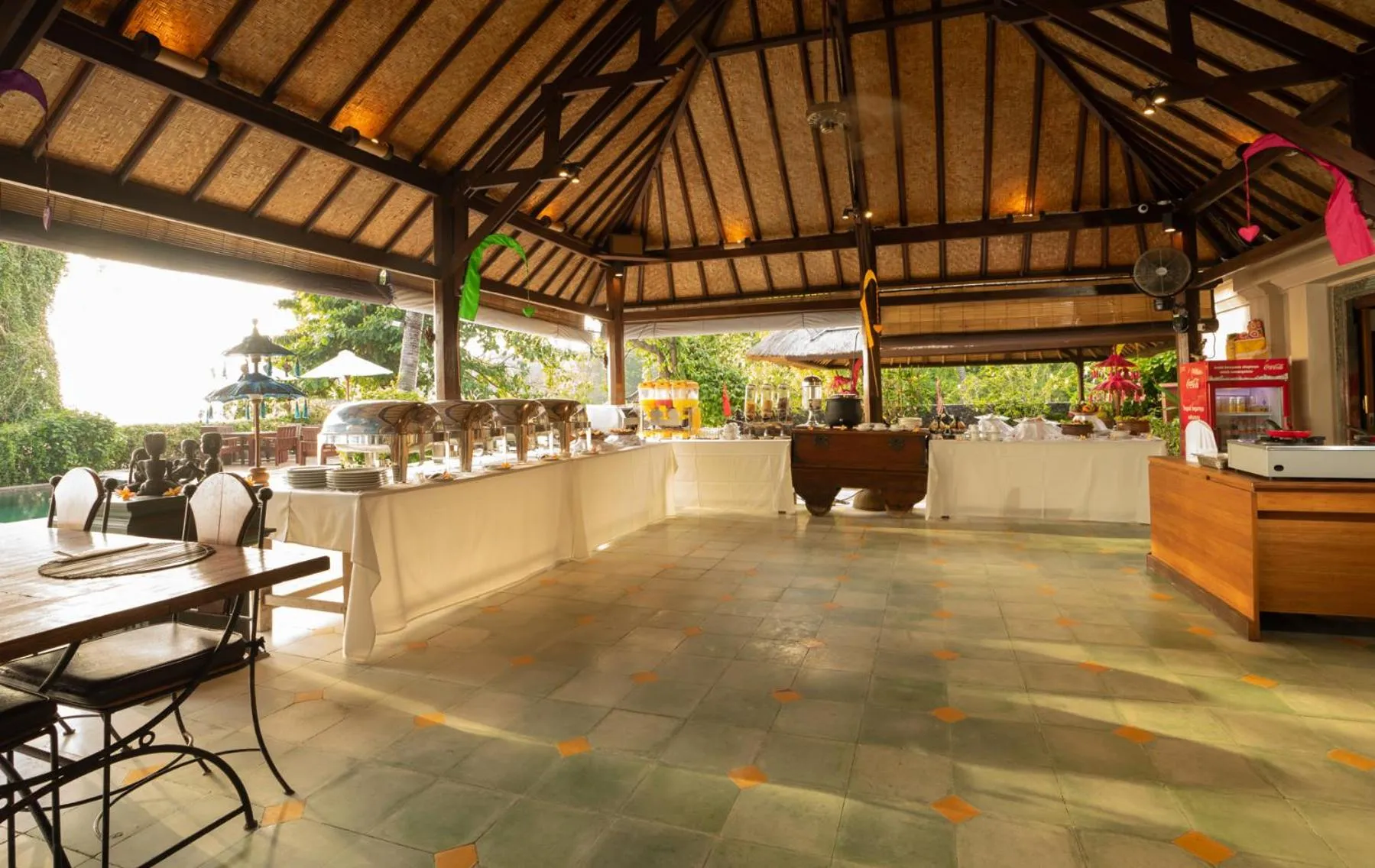 Buffet breakfast in Mimpi Resort Tulamben