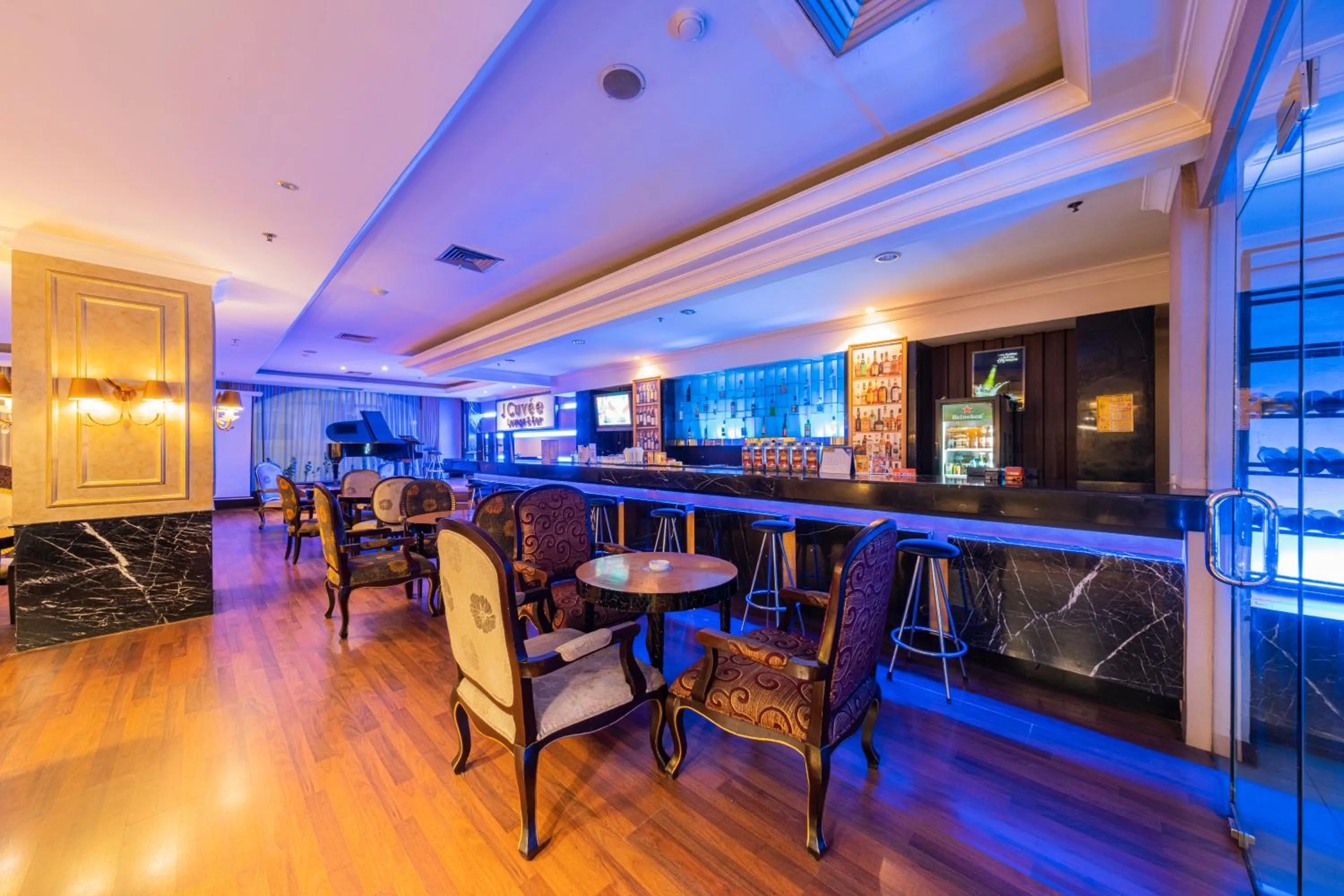 Lounge or bar in Grand Jatra Hotel Pekanbaru