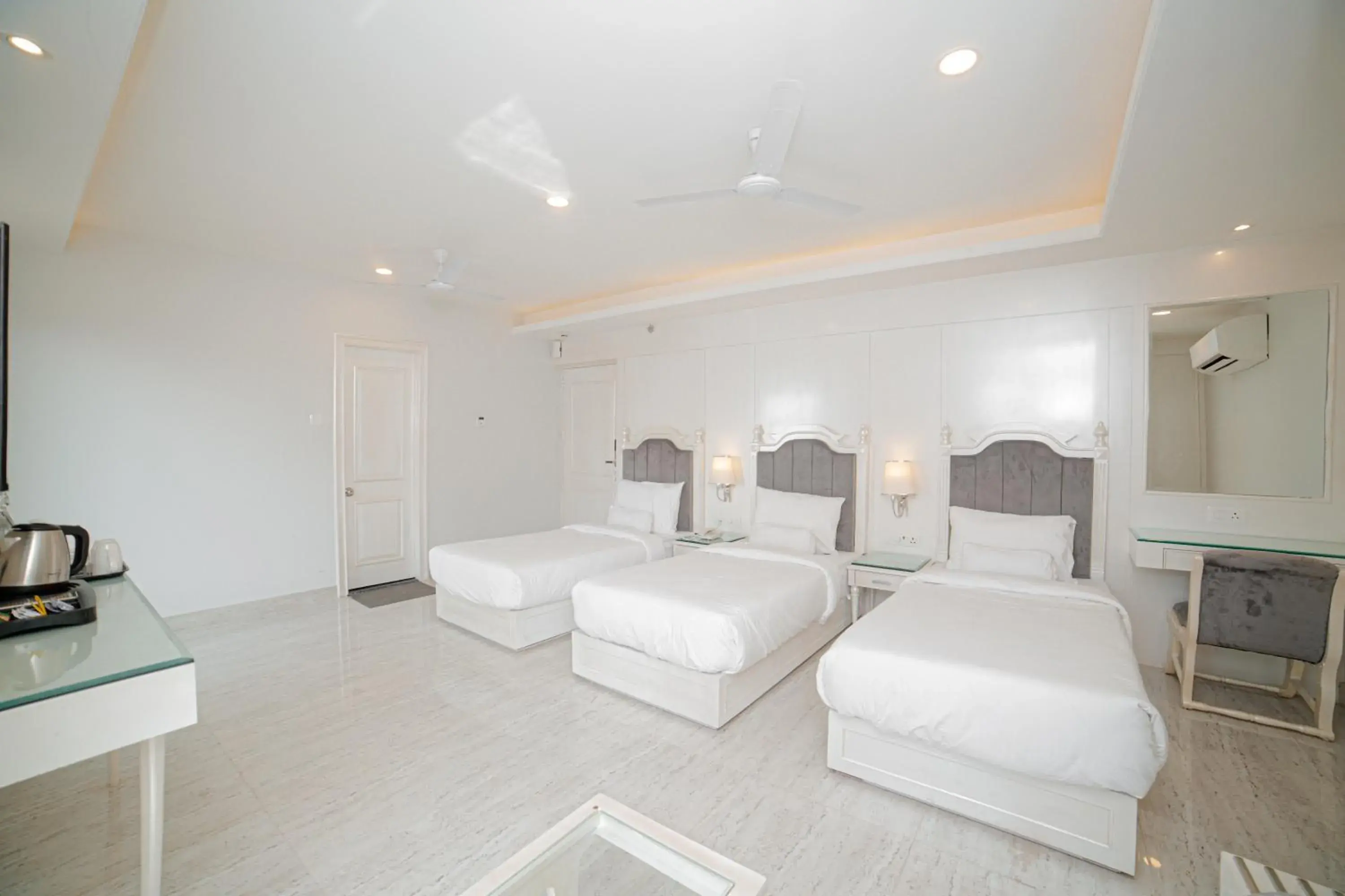 Triple Room in Pearl Courtyard Triple Room in Pearl Courtyard